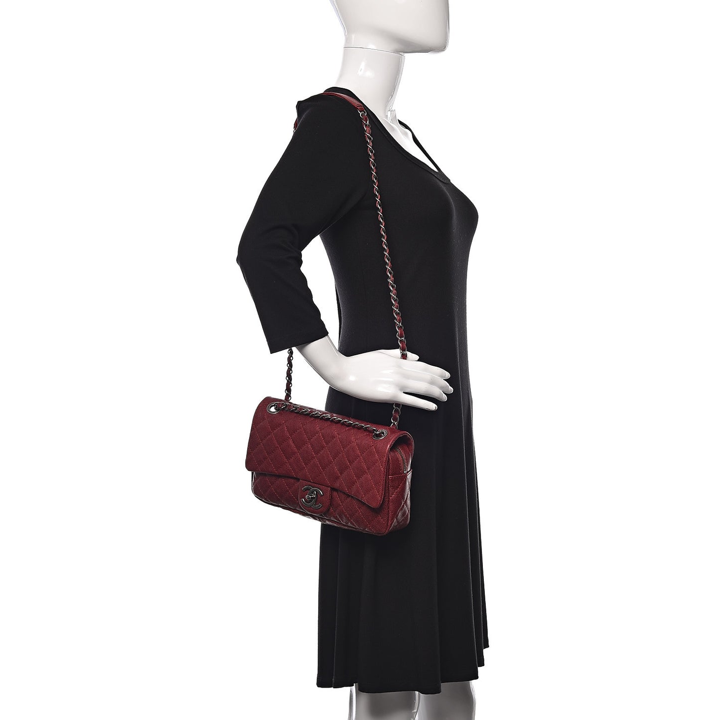 Iridescent Caviar Quilted Medium Chic Flap Red