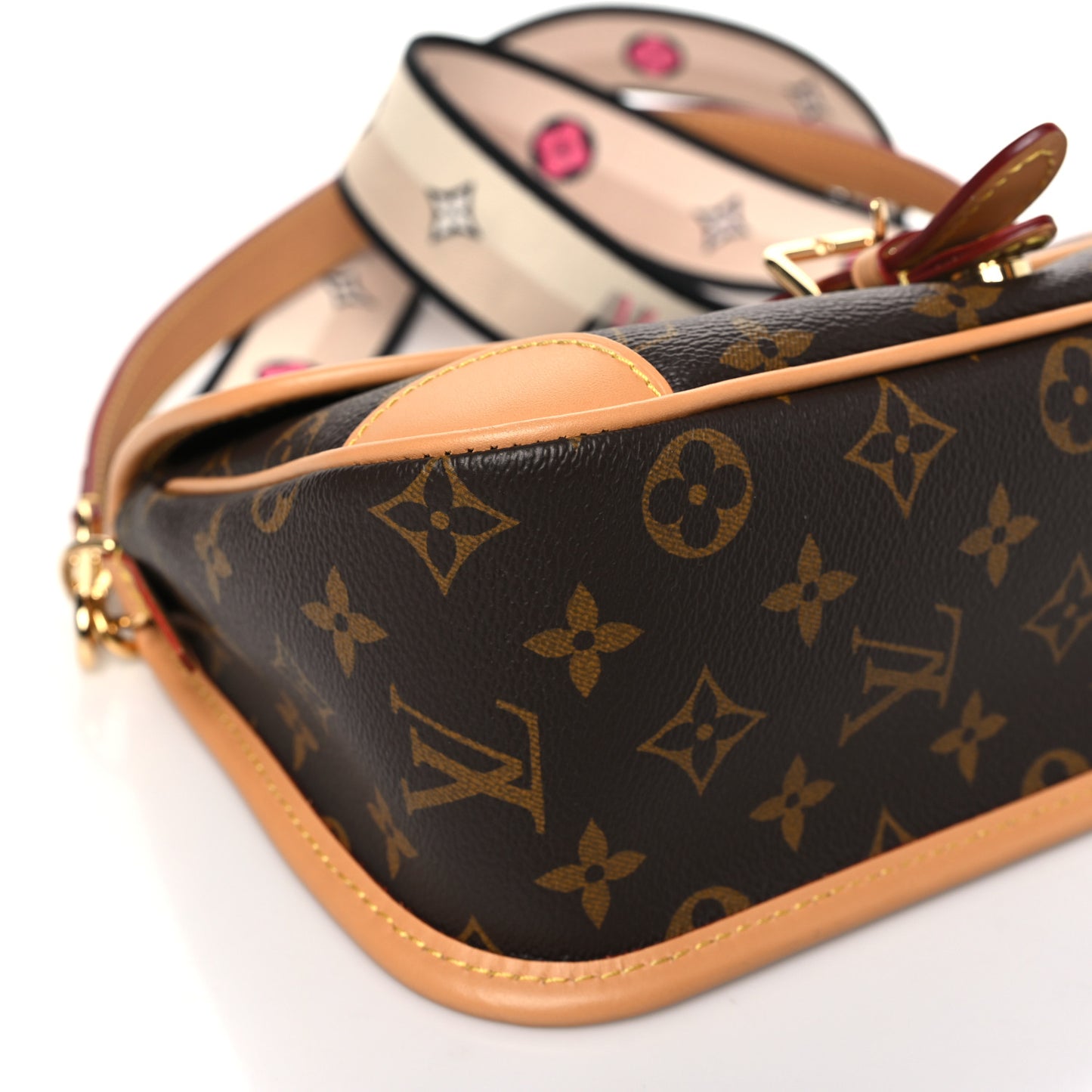 Monogram Diane Black