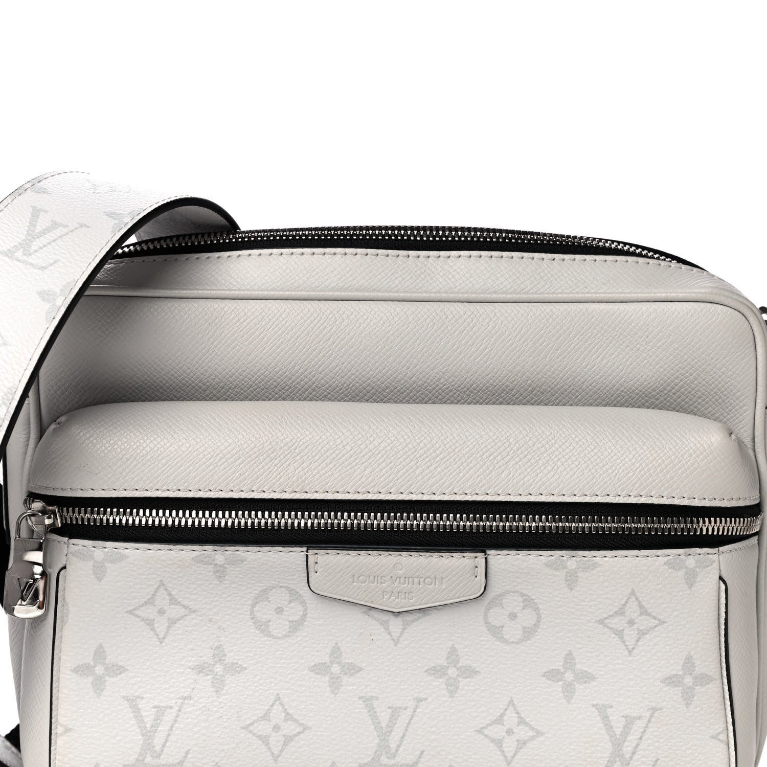 Louis Vuitton Taiga Monogram Outdoor Messenger White 8 of 13