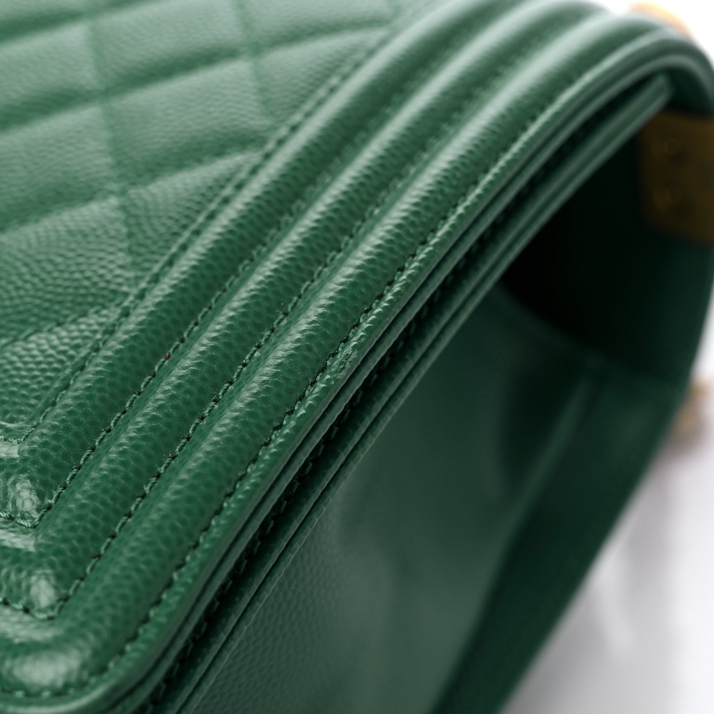 Caviar Quilted Medium Boy Flap Green