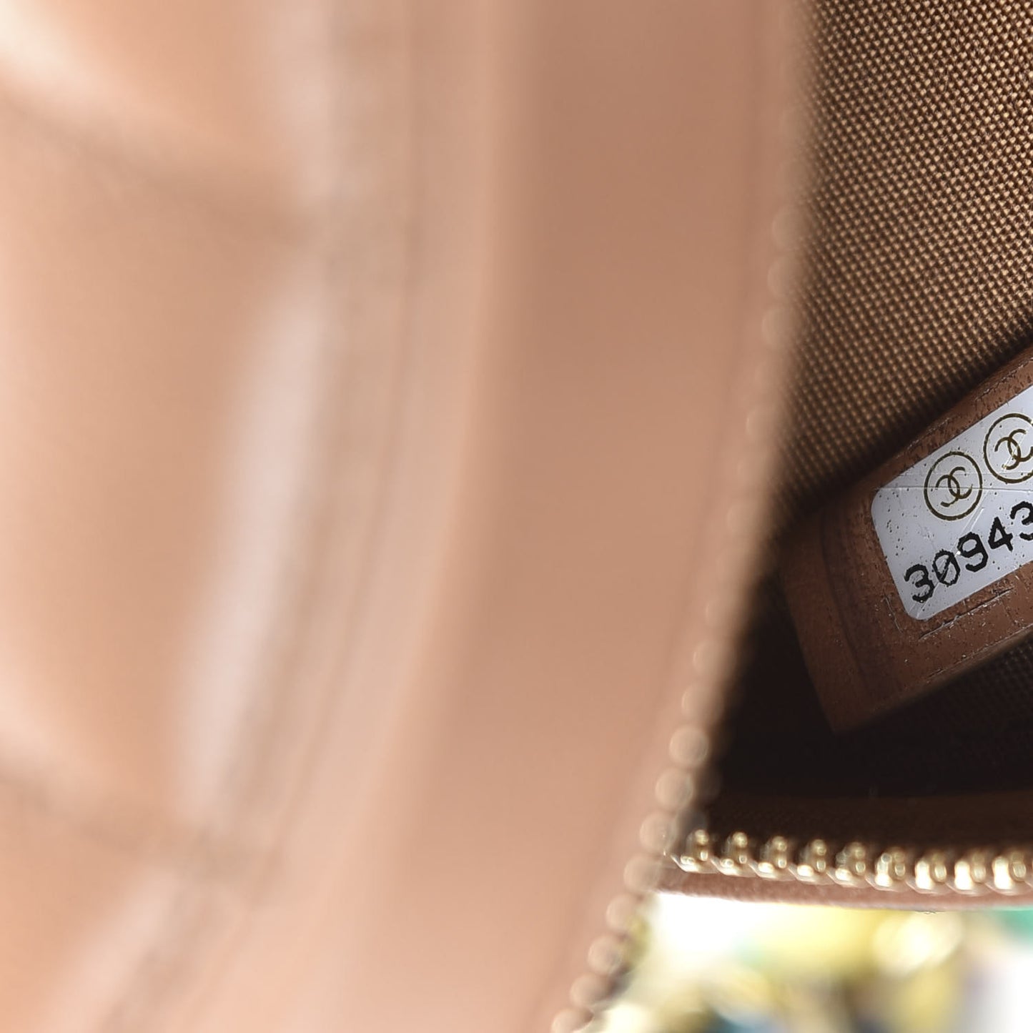 Shiny Lambskin Ribbon Quilted Round Clutch With Chain Brown