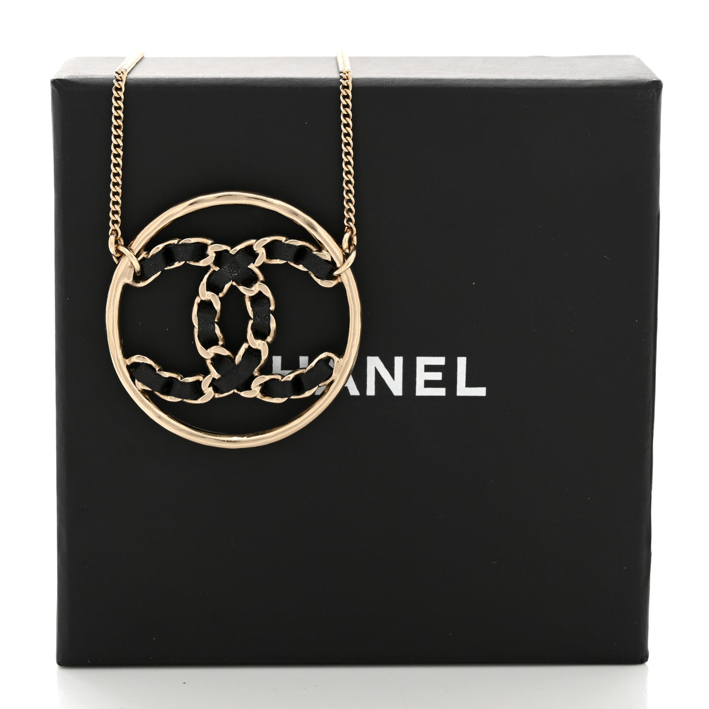 Metal Lambskin CC Round Pendant Necklace Gold