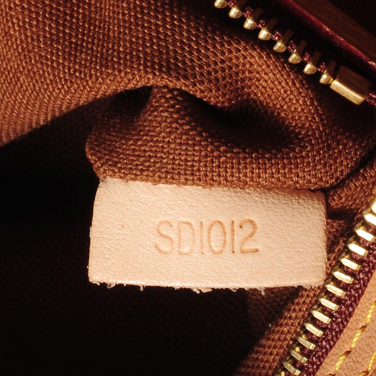 Louis Vuitton Monogram Trotteur 7 of 7
