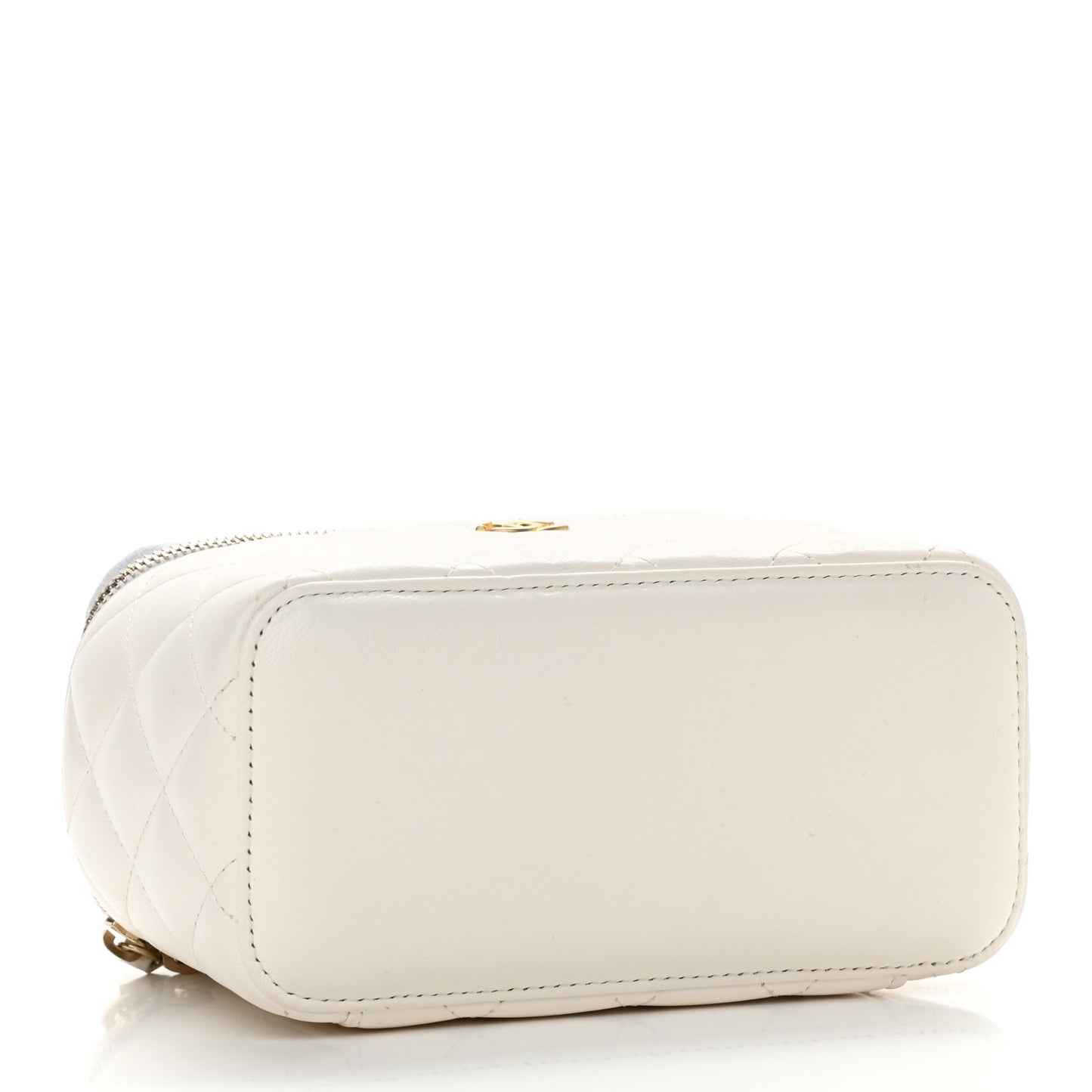 Lambskin Quilted Pearl Crush Small Vanity Case With Chain White