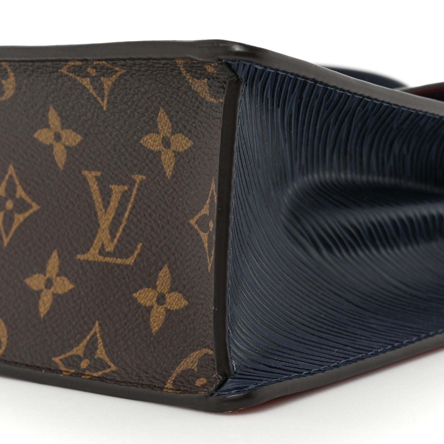Louis Vuitton Vernis Epi Monogram Spring Street Scarlet 7 of 15