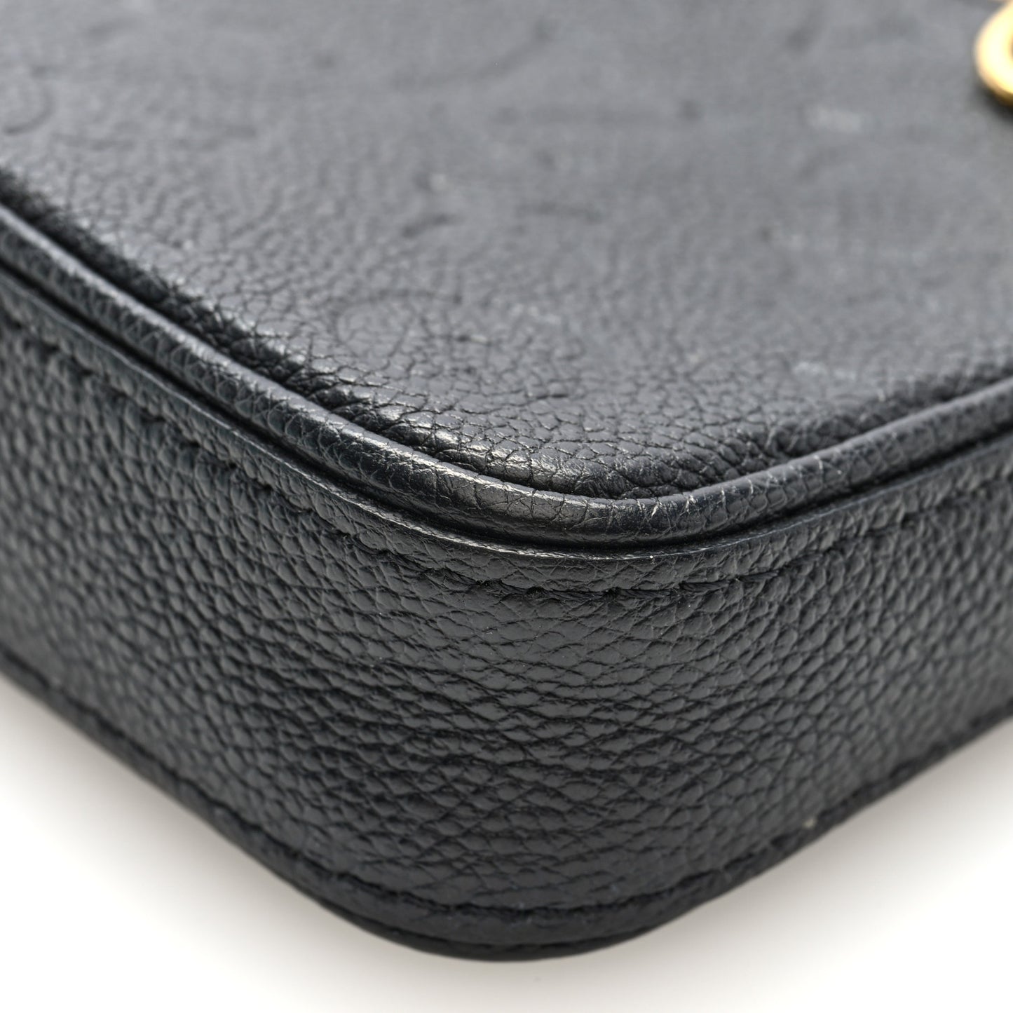 Empreinte Easy Pouch On Strap Black