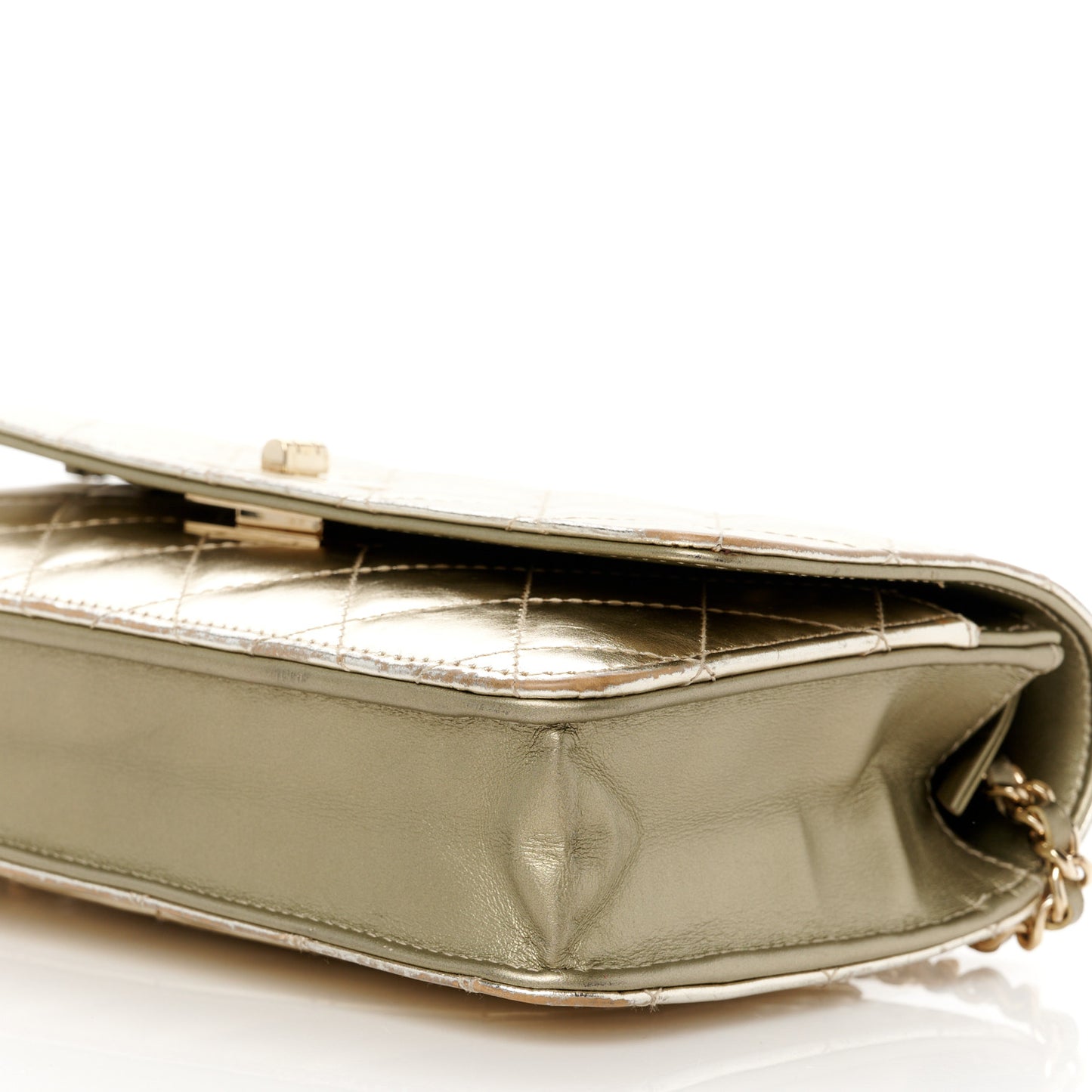Metallic Aged Calfskin Quilted Reissue Wallet On Chain WOC Green