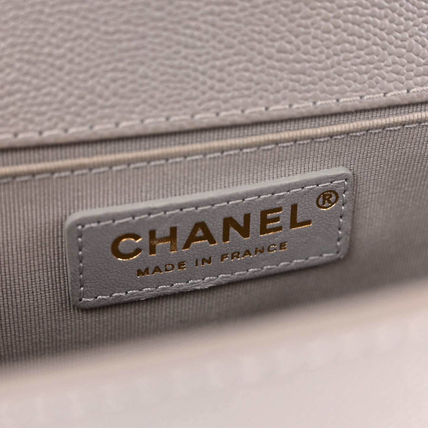 Caviar Quilted Chain Around Medium Boy Flap Grey