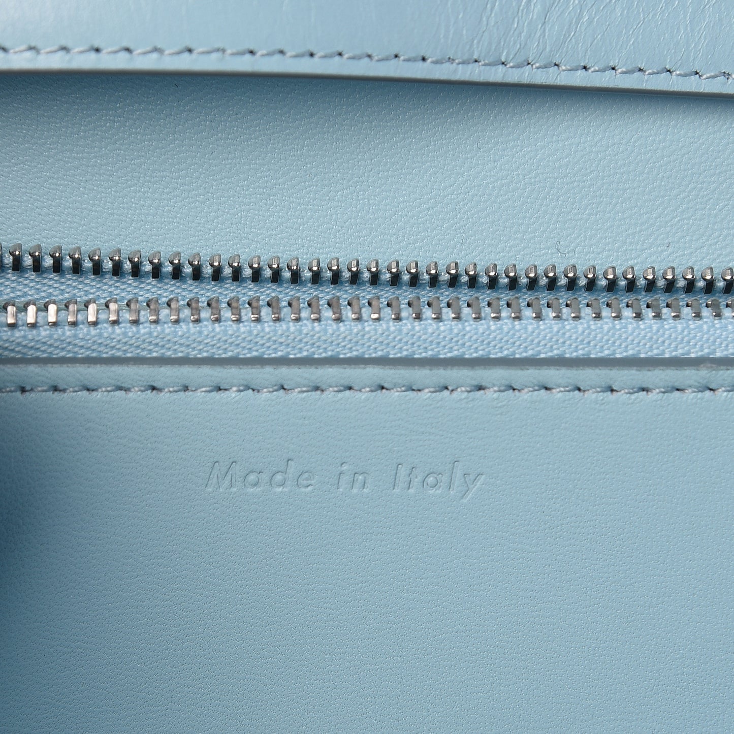 Box Calfskin Medium Classic Box Flap Bag Pool