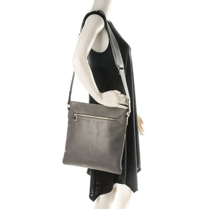 Louis Vuitton Taiga Sasha Messenger Glacier 2 of 7