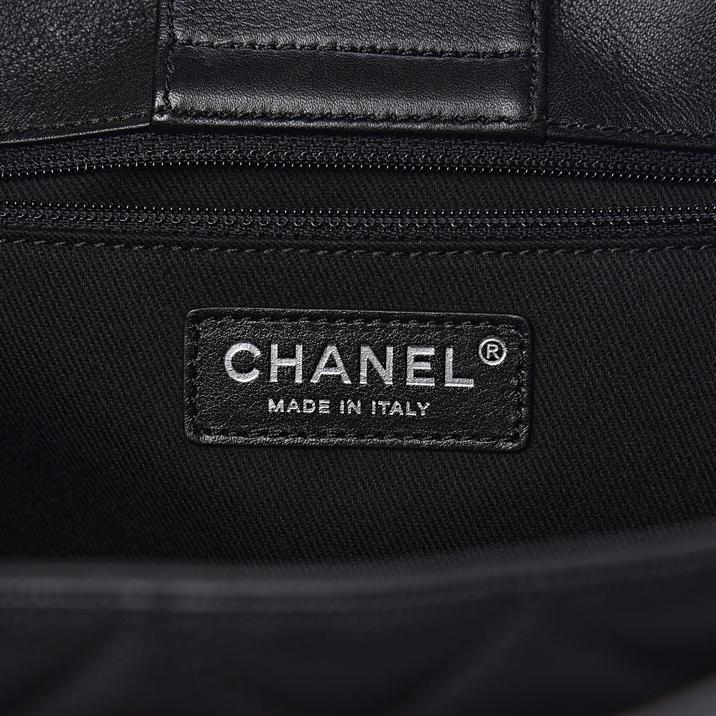 Caviar Quilted Large CC Bucket Bag Black