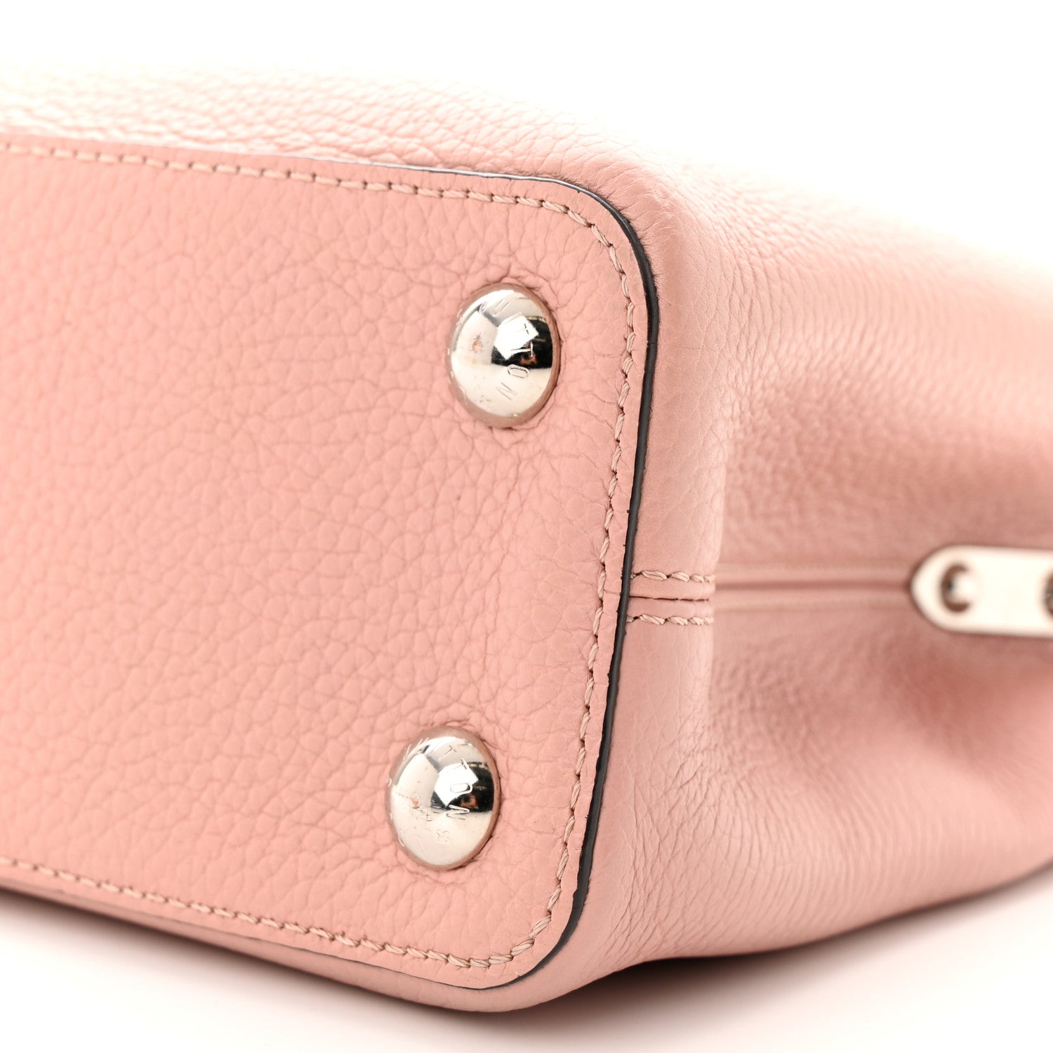 Louis Vuitton Taurillon Capucines BB Magnolia 9 of 12