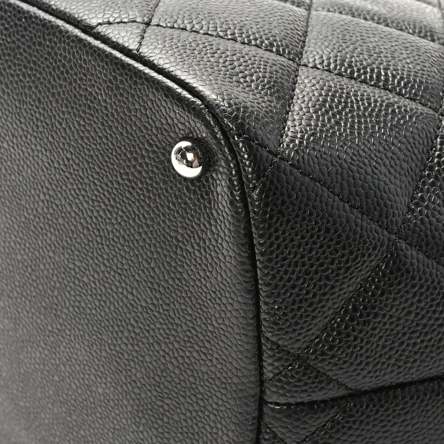 Caviar Quilted CC Timeless Soft Tote Black