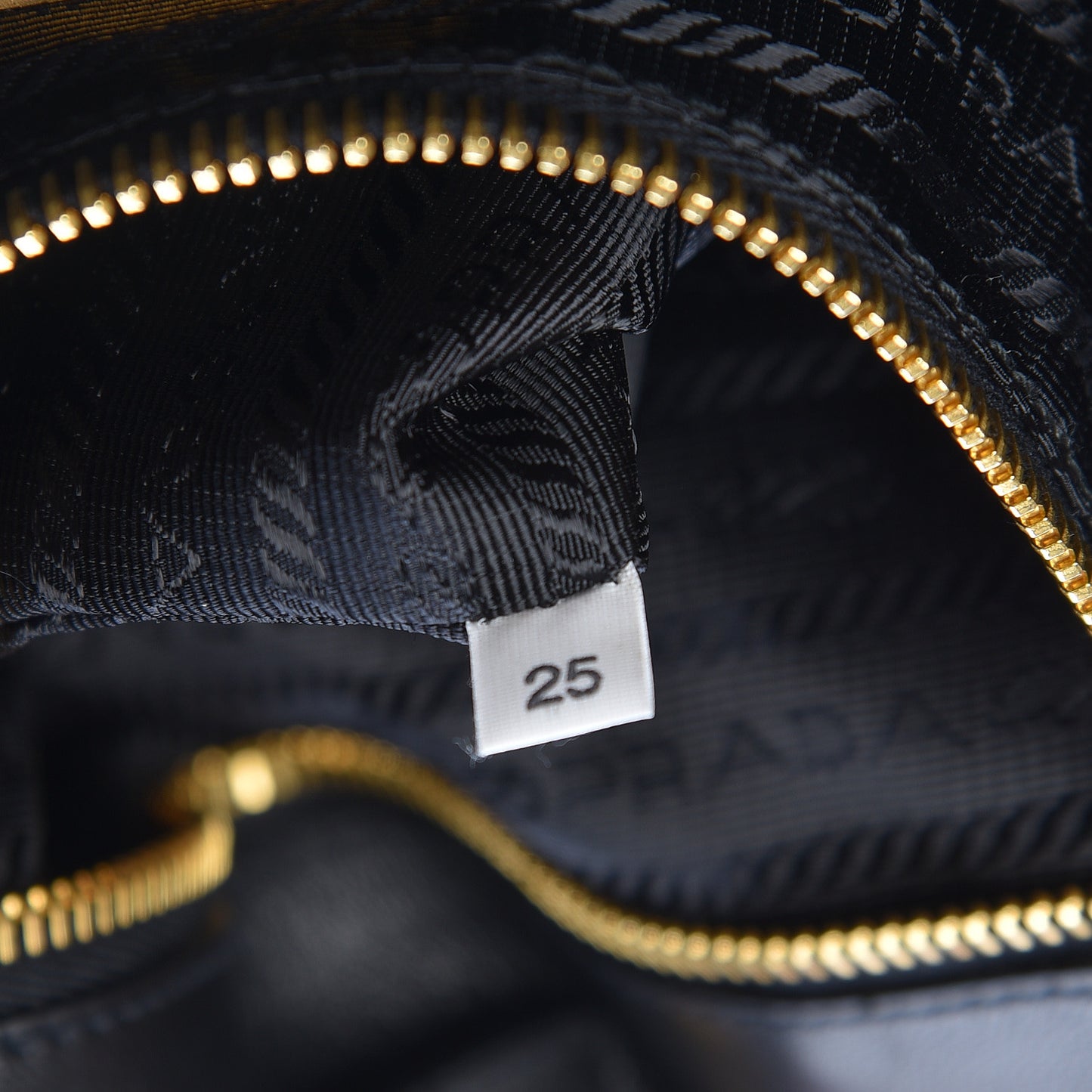 Nappa Gaufre Antik Tote Black