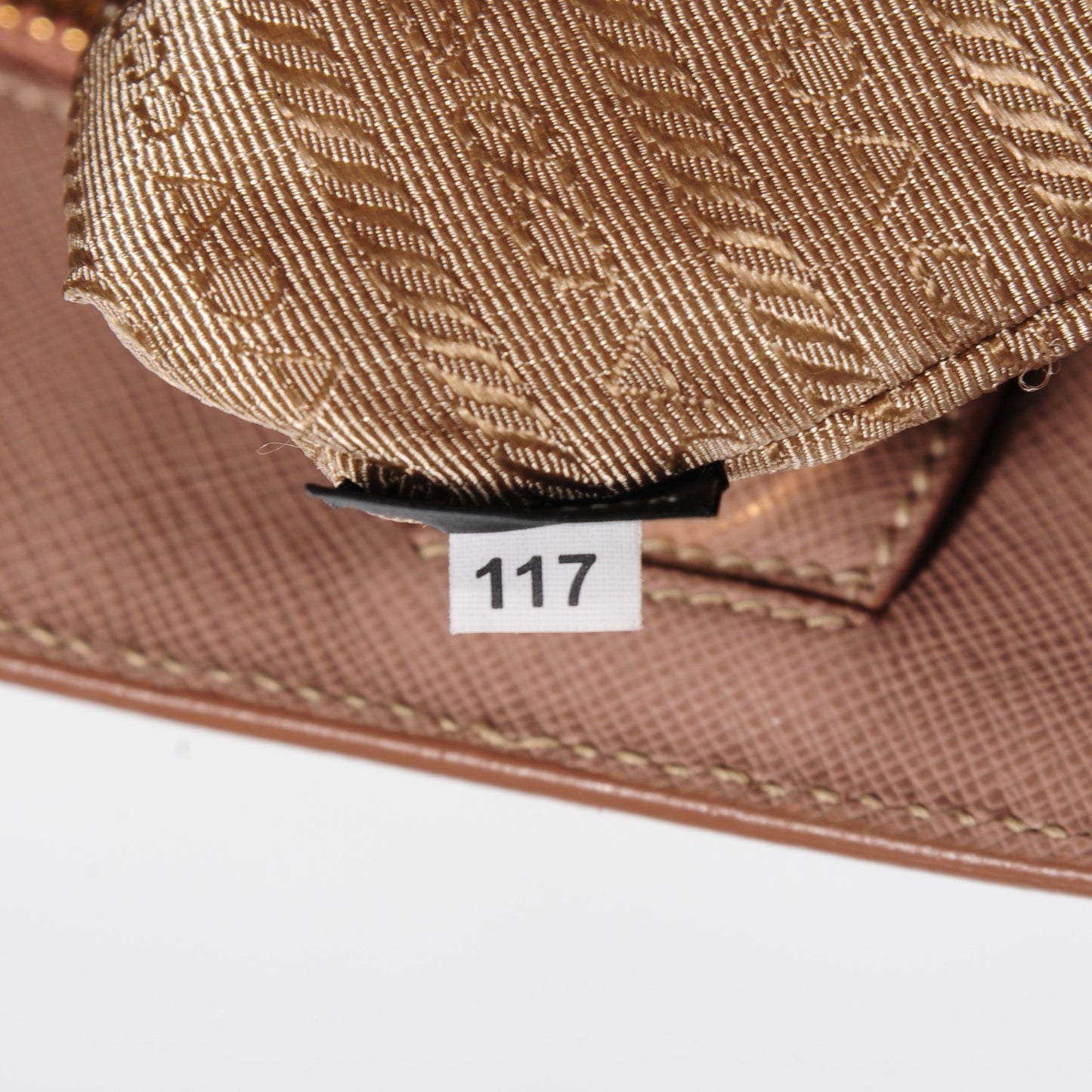 Saffiano Lux Medium Tote Cammeo