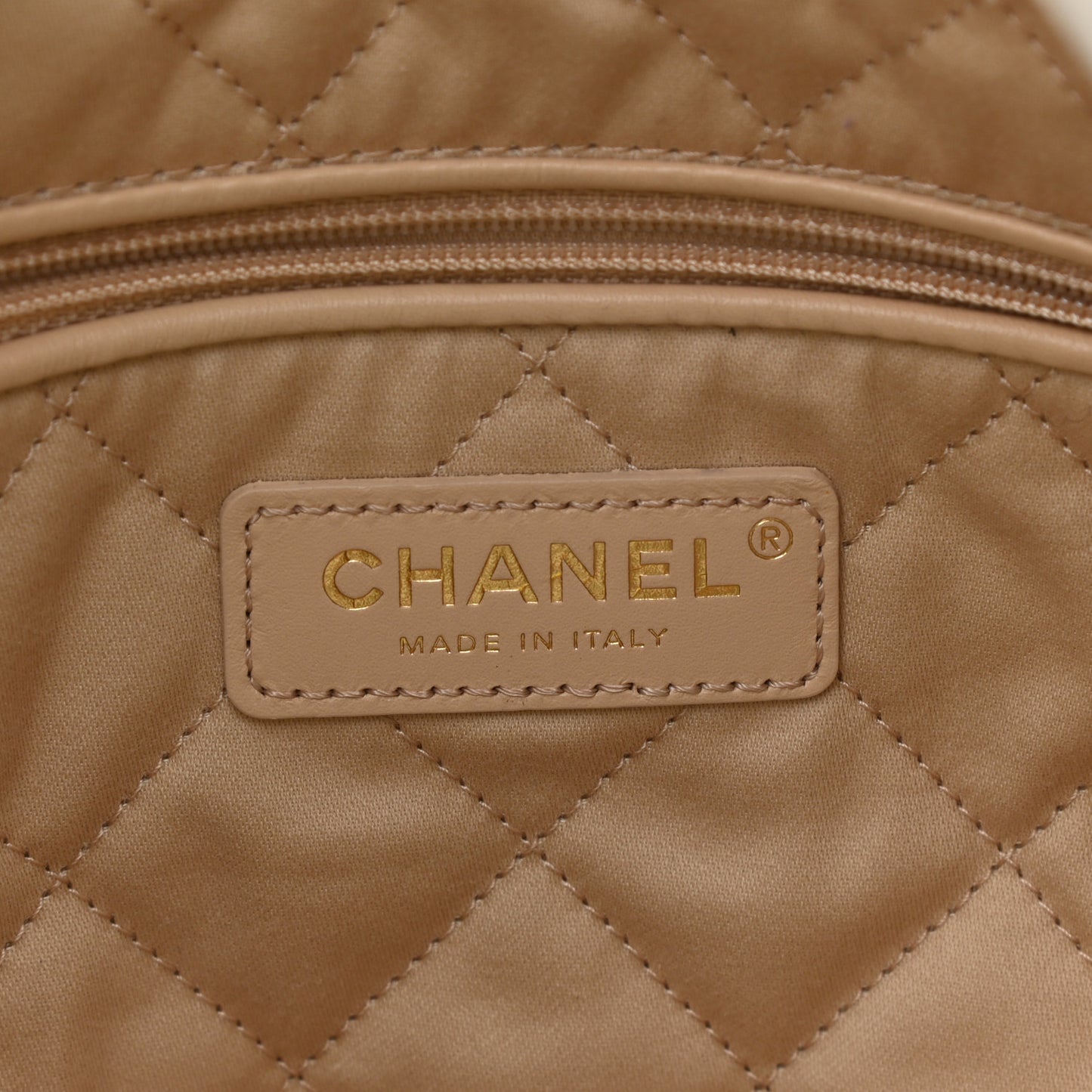 Shiny Calfskin Quilted Small Chanel 22 White