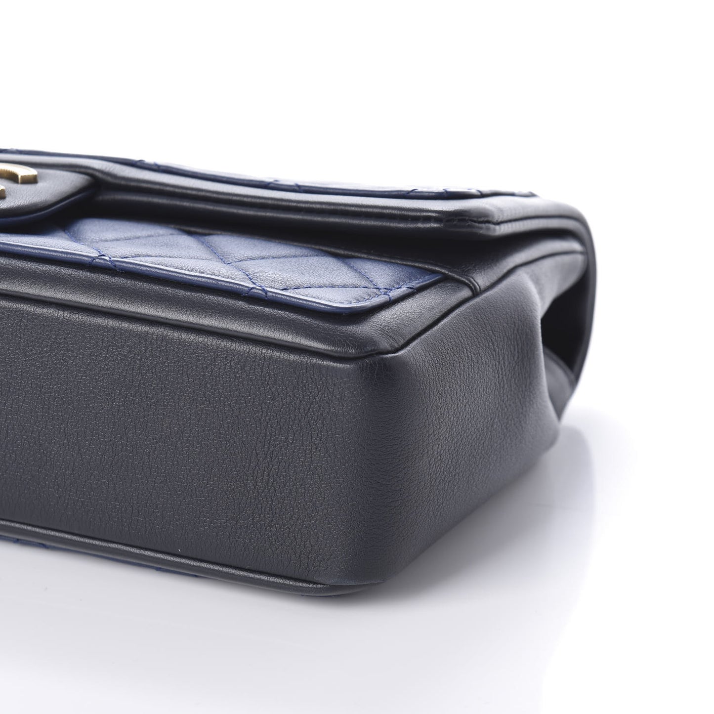 Lambskin Quilted Medium Graphic Flap Navy Black