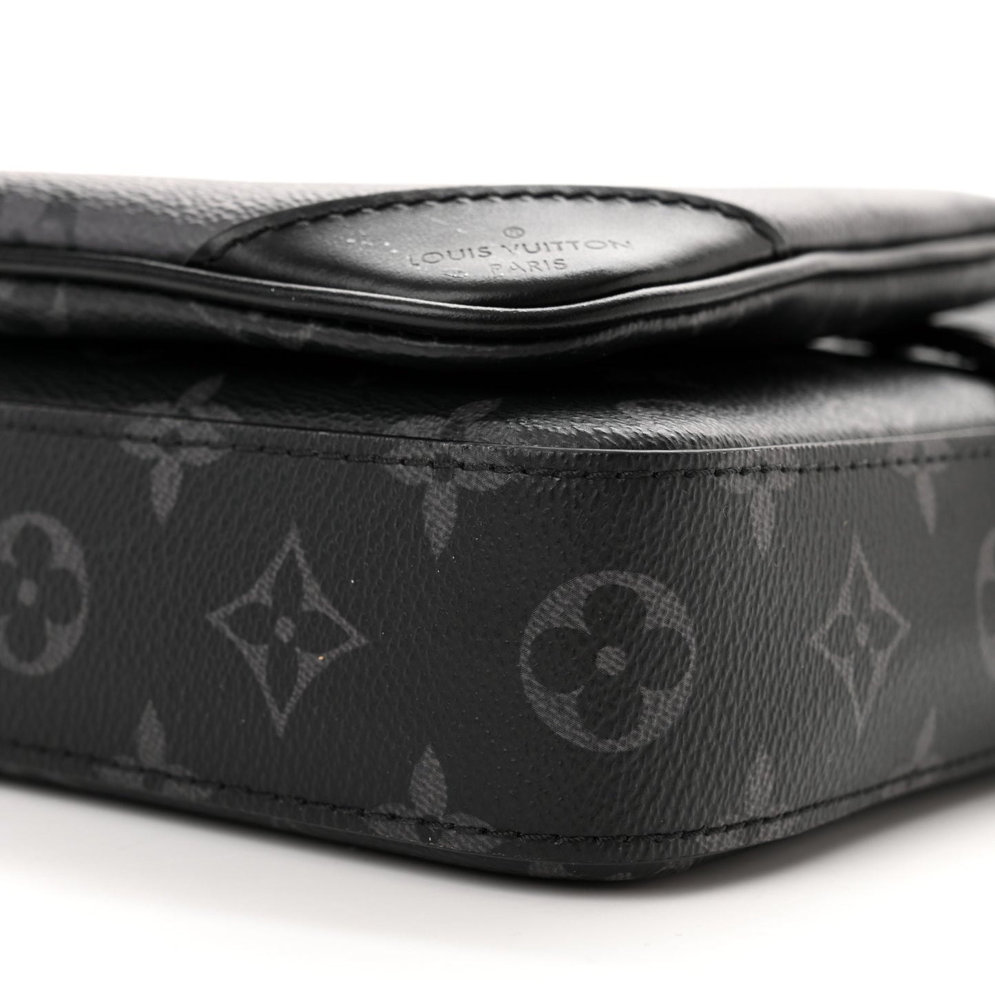 Reverse Monogram Eclipse Trio Messenger