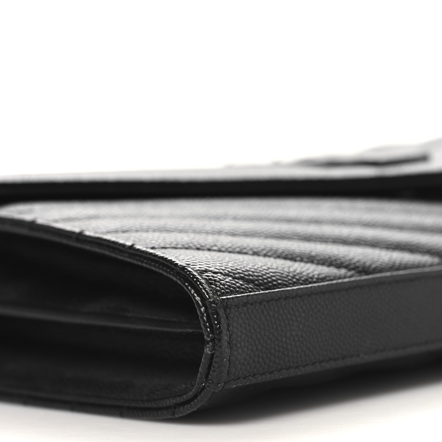 Saint Laurent Grain De Poudre Matelasse Chevron Monogram Monochrome Chain Wallet Black 9 of 10