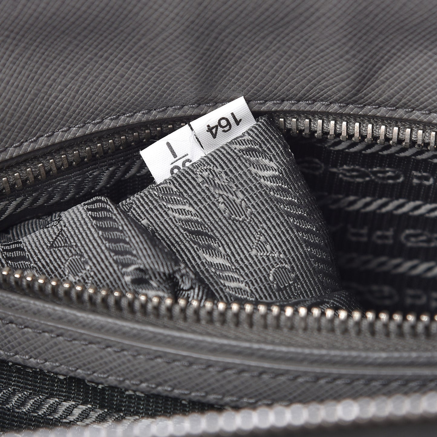 Saffiano Small Galleria Double Zip Tote Marmo