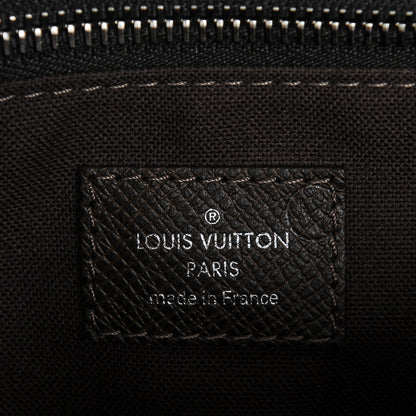 Louis Vuitton Taiga Roman PM Messenger Grizzli 6 of 6