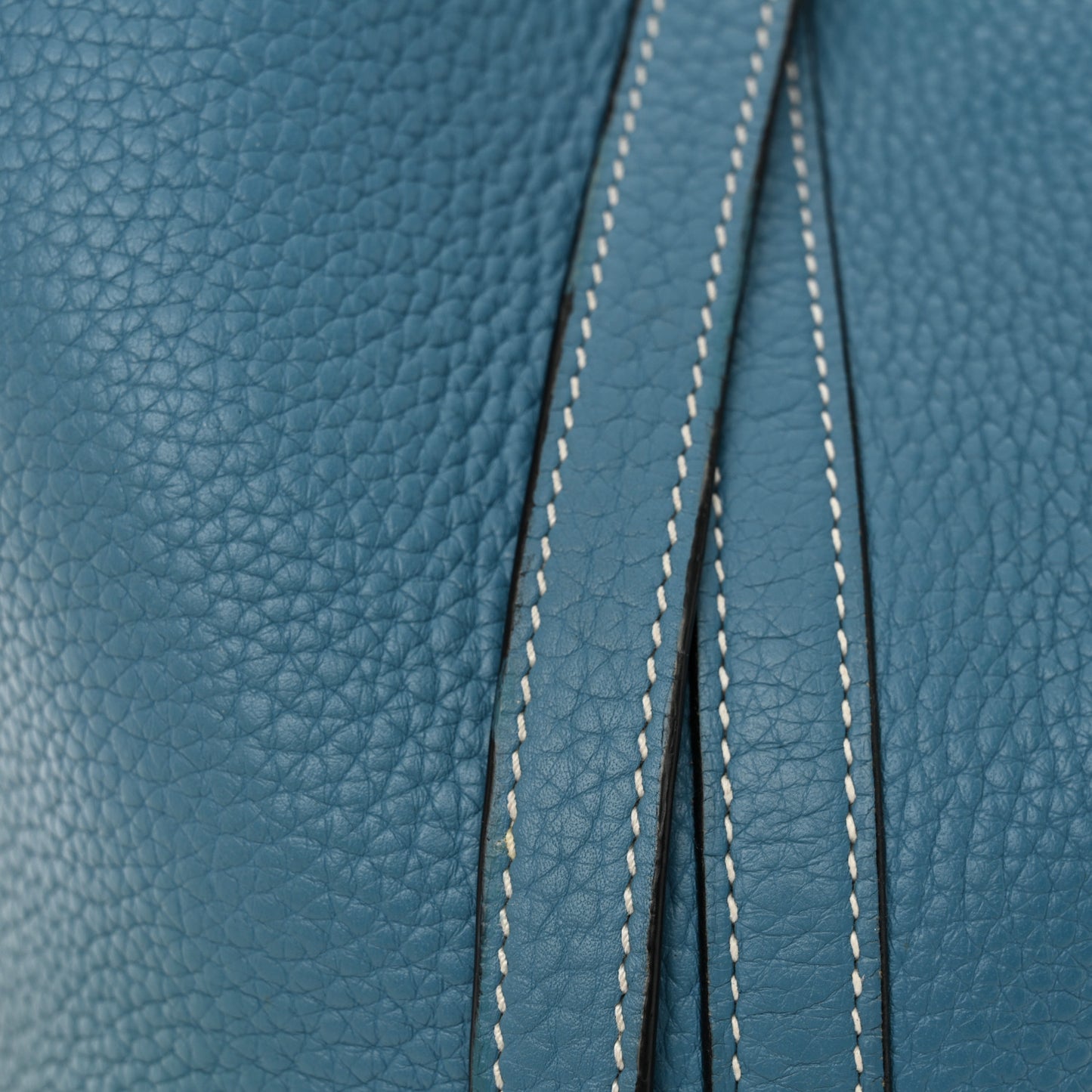 Taurillon Clemence Picotin Lock 18 PM Blue Jean