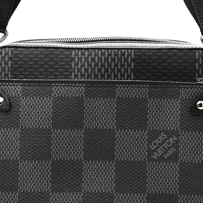 Louis Vuitton Damier Graphite 3D Trio Messenger 7 of 9