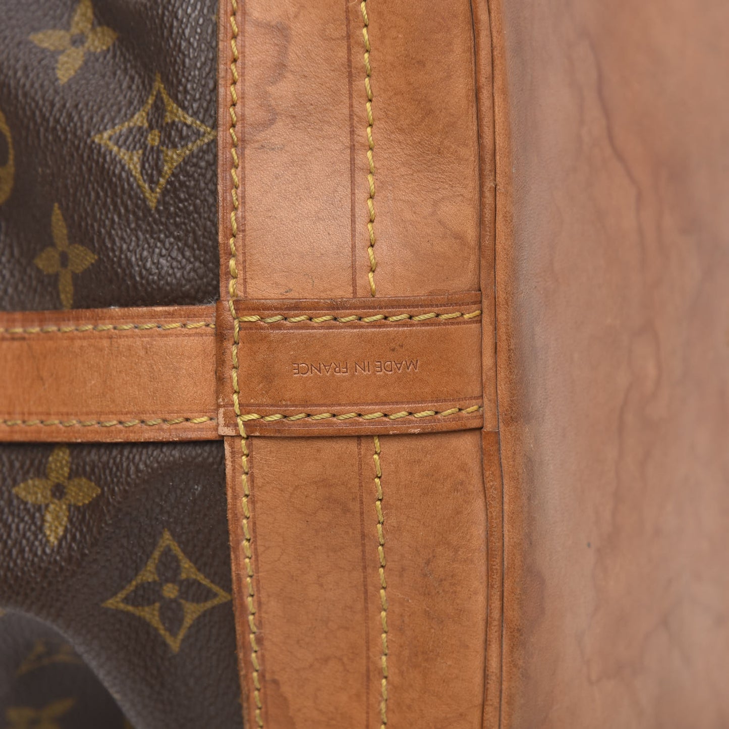 Monogram Noe