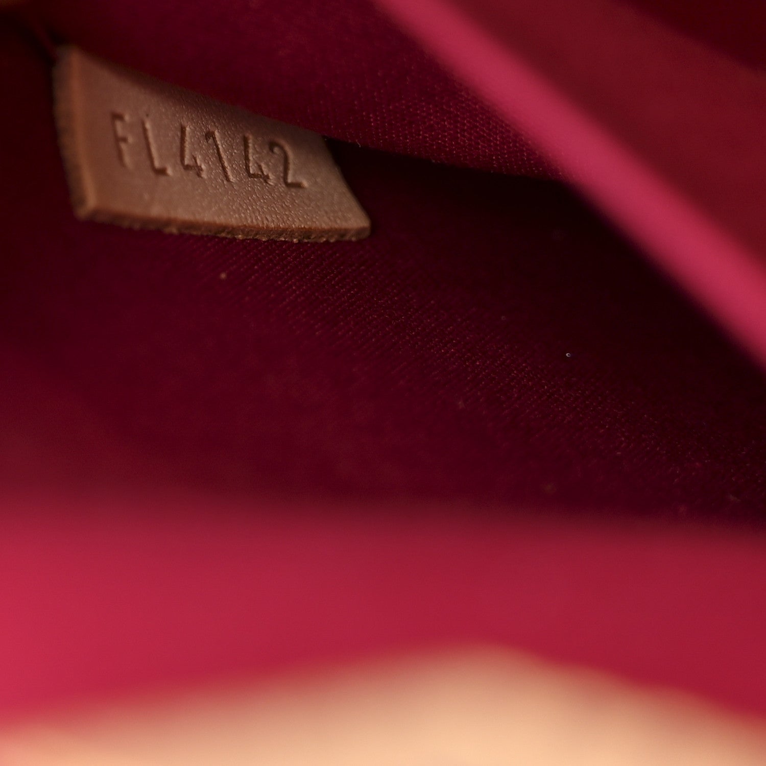Louis Vuitton Vernis Alma PM Rose Indien 7 of 10