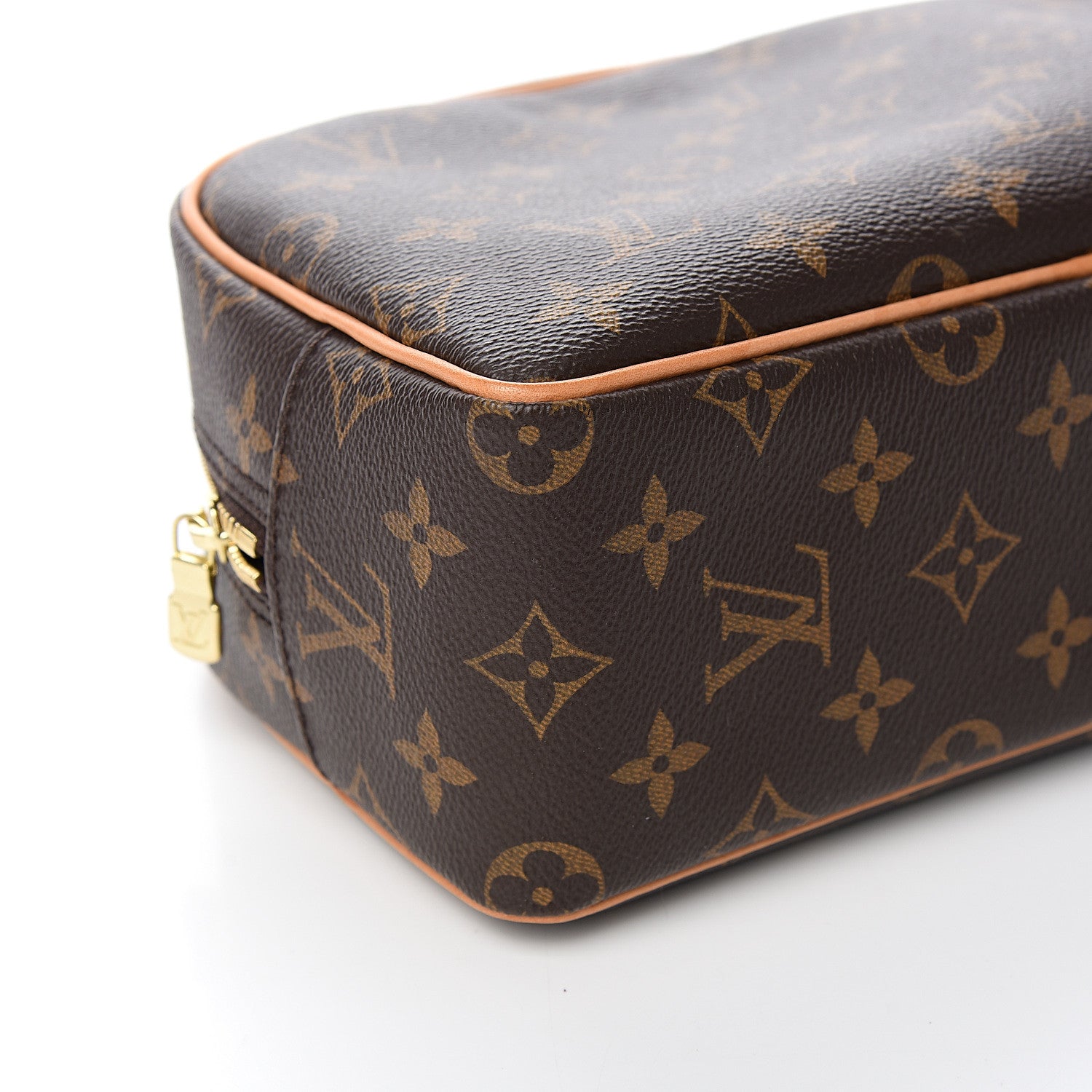 Louis Vuitton Monogram Toiletry Bag 25 4 of 8