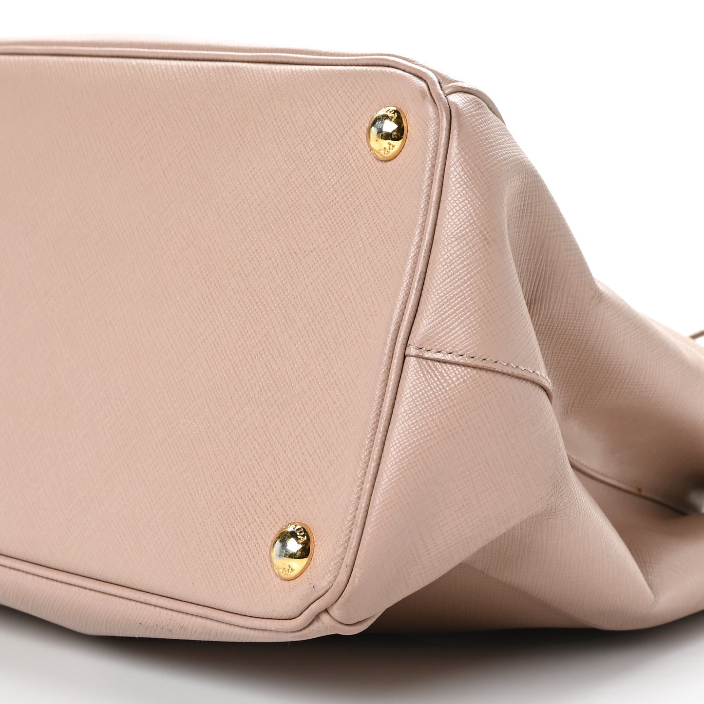 Saffiano Medium Galleria Double Zip Tote Cammeo