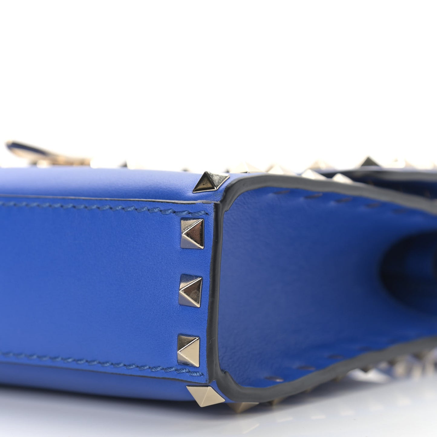 Vitello Medium Rockstud Flip Lock Crossbody Bag Acid Blue