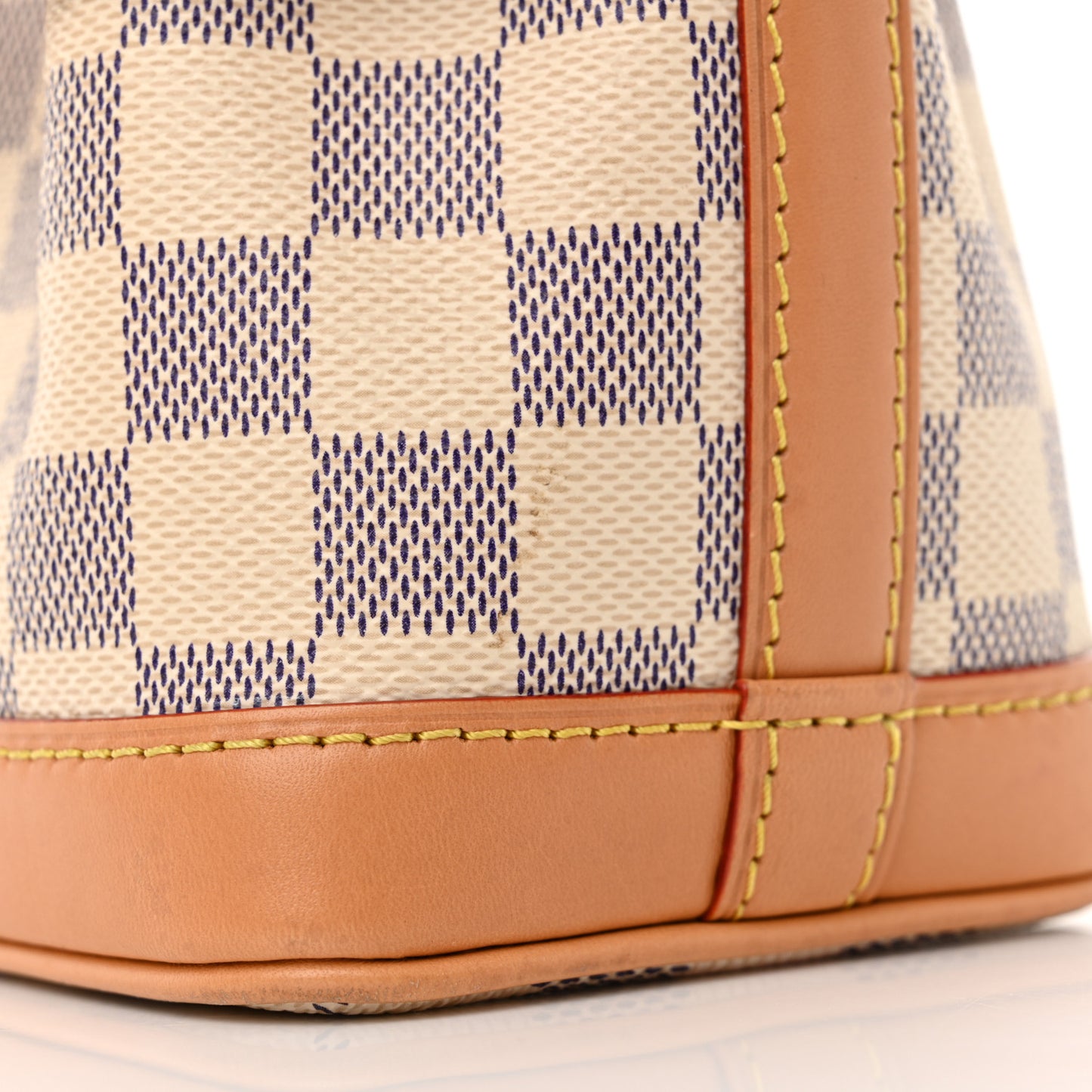 Damier Azur Vivienne Sac Nano Noe Dragon Fruit Pink