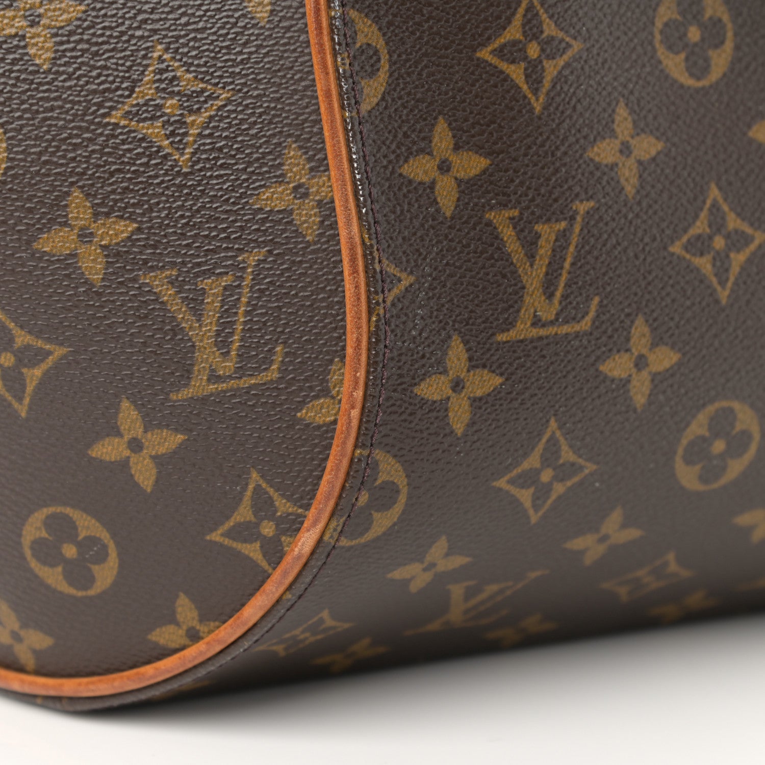 Louis Vuitton Monogram Ellipse MM 15 of 17