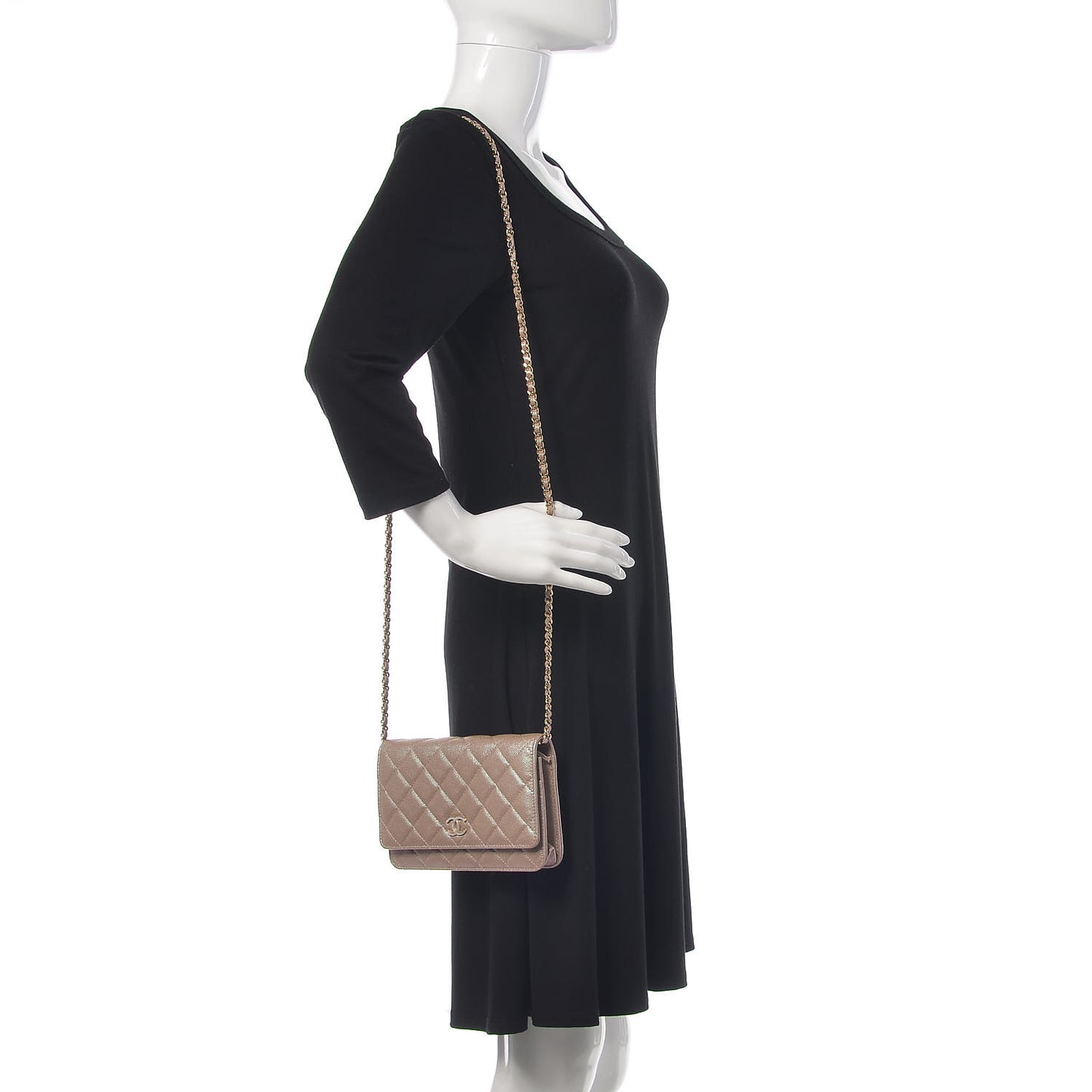 Iridescent Caviar Quilted Wallet On Chain WOC Beige