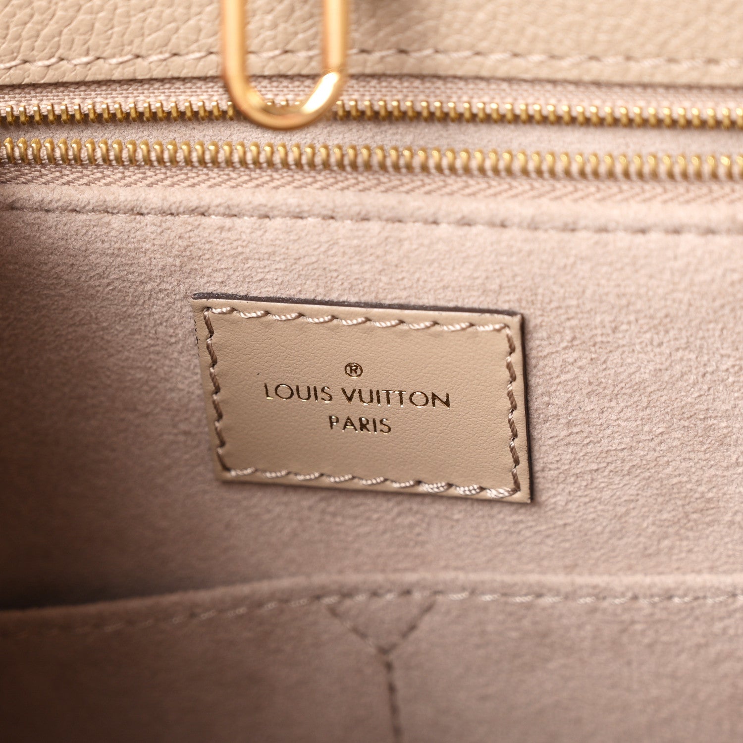 Louis Vuitton Empreinte Monogram Giant Onthego MM Tourterelle 6 of 10
