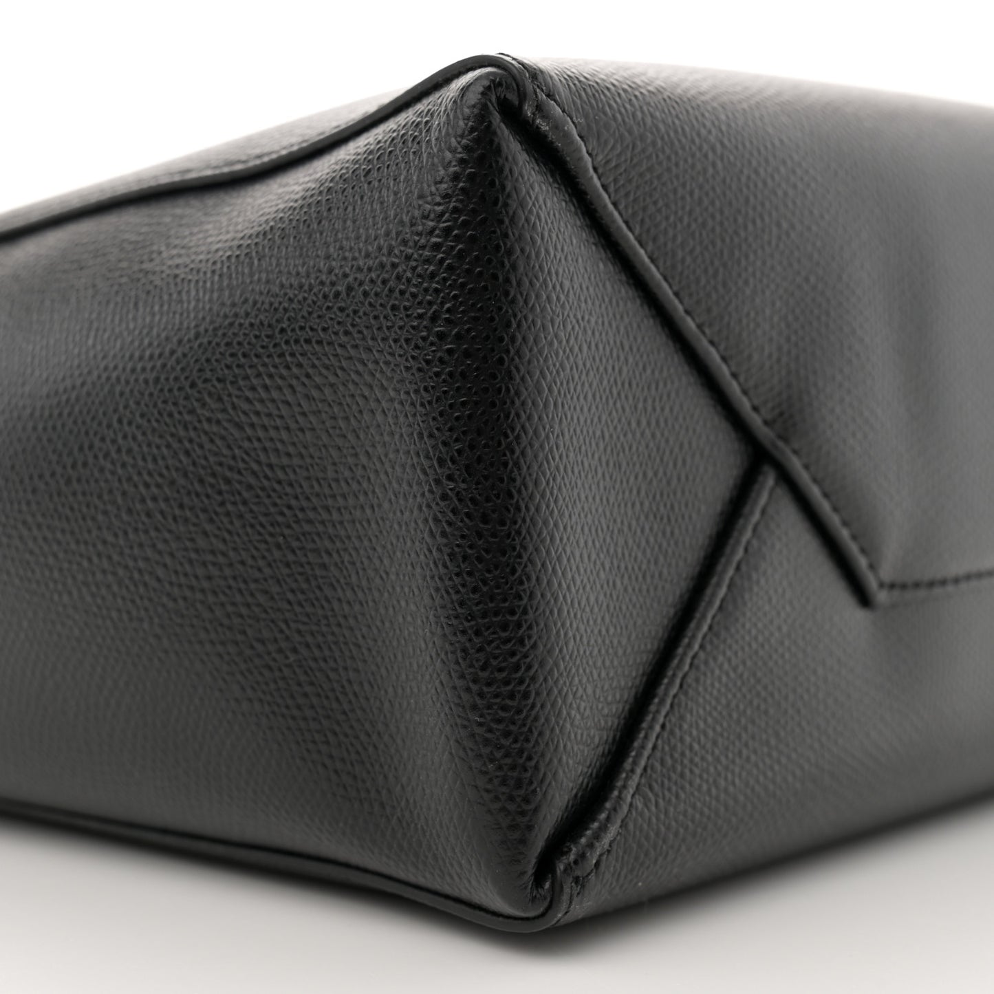Grained Calfskin Small Vertical Cabas Black