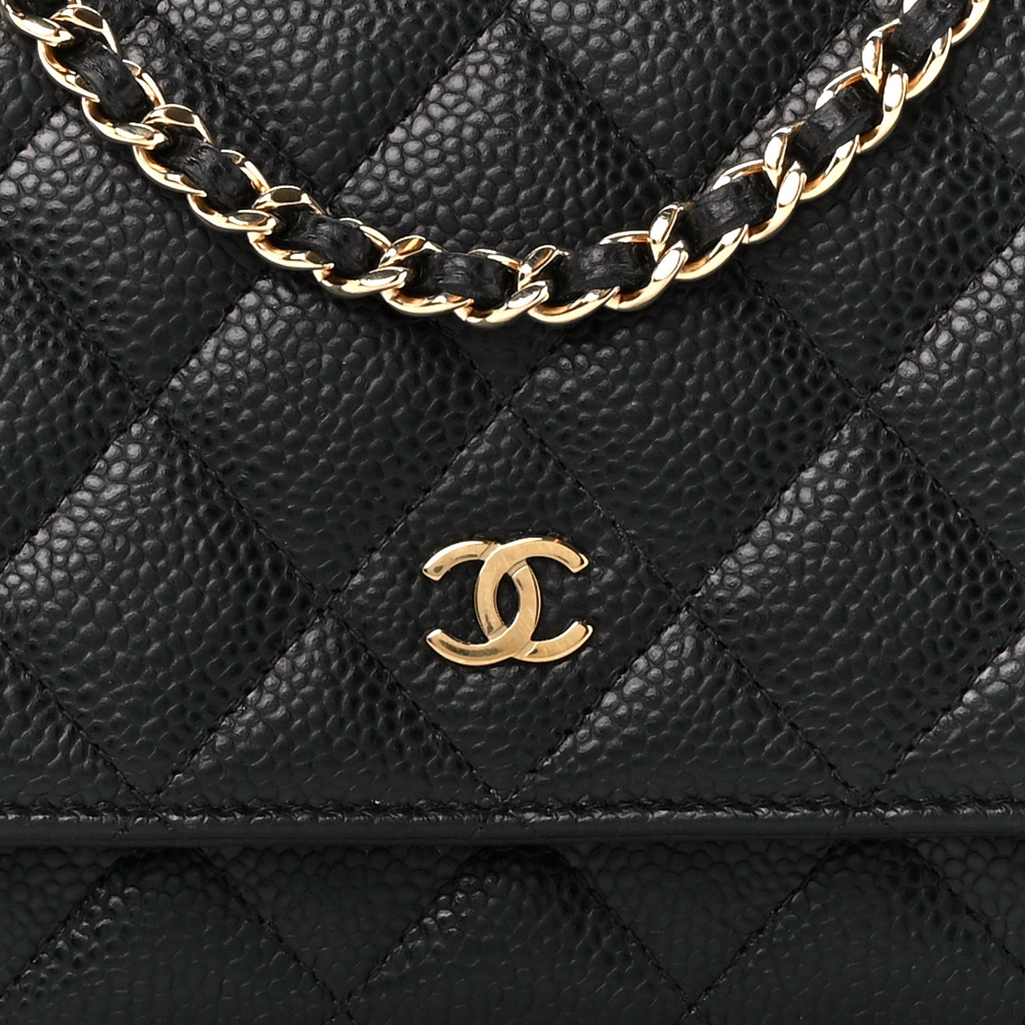 Caviar Quilted Wallet on Chain WOC Black