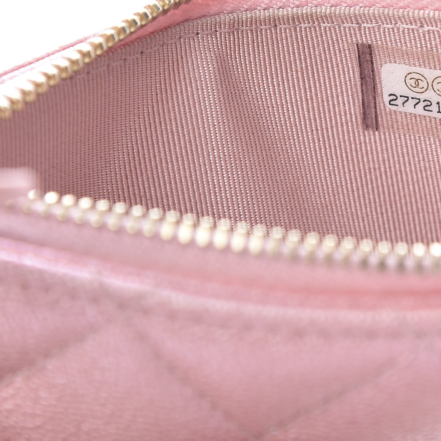 Iridescent Caviar Quilted Flap Zip Card Holder Pink