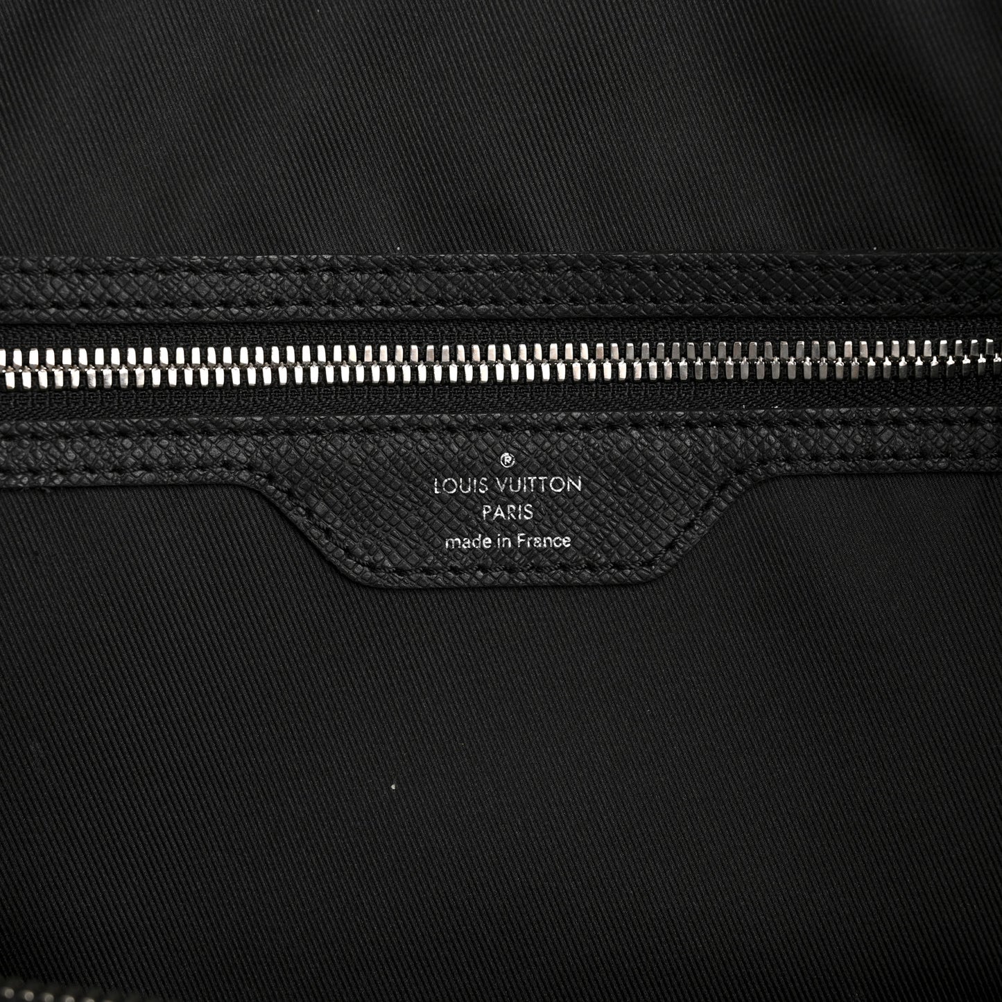 Taiga Monogram Eclipse Keepall Bandouliere 50 Black