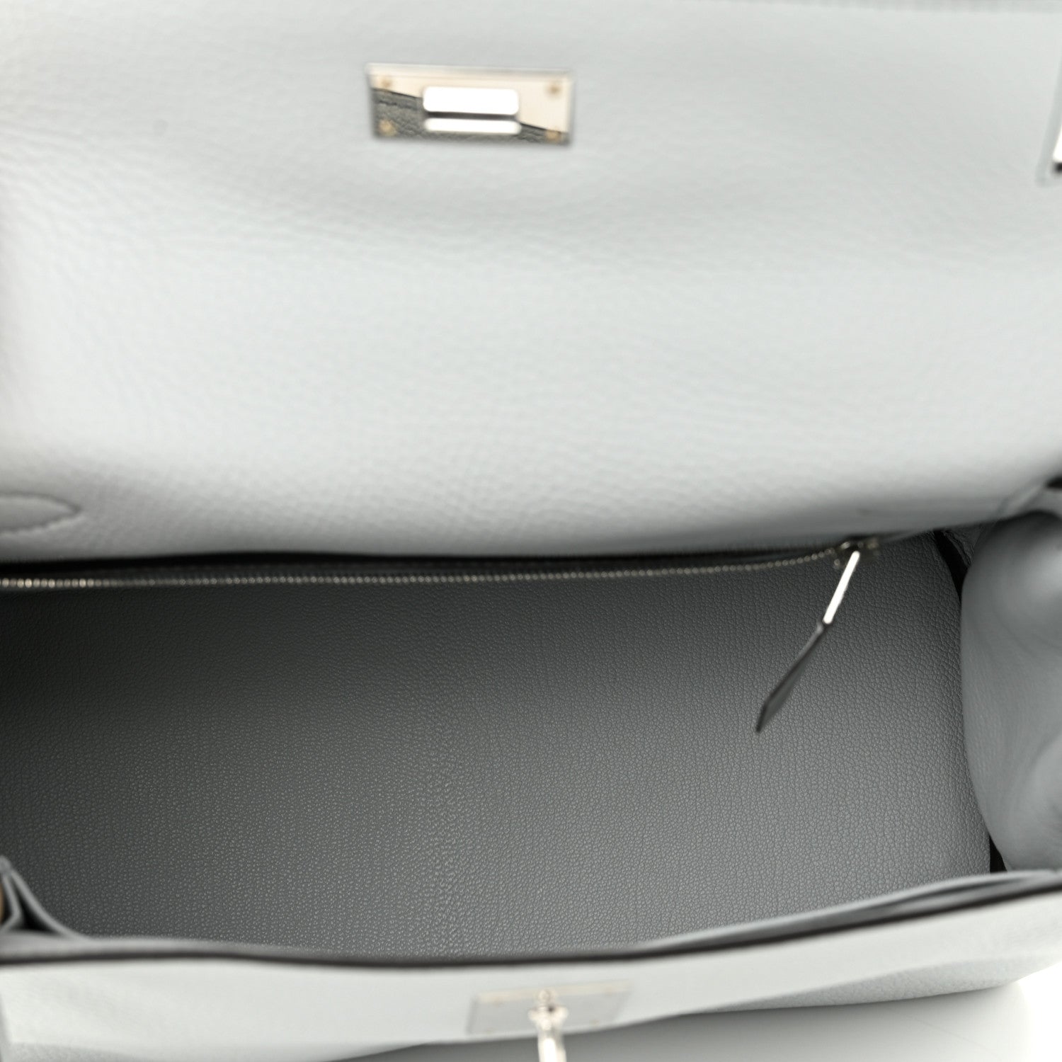 Hermes Togo Kelly Retourne 28 Bleu Pale 4 of 10