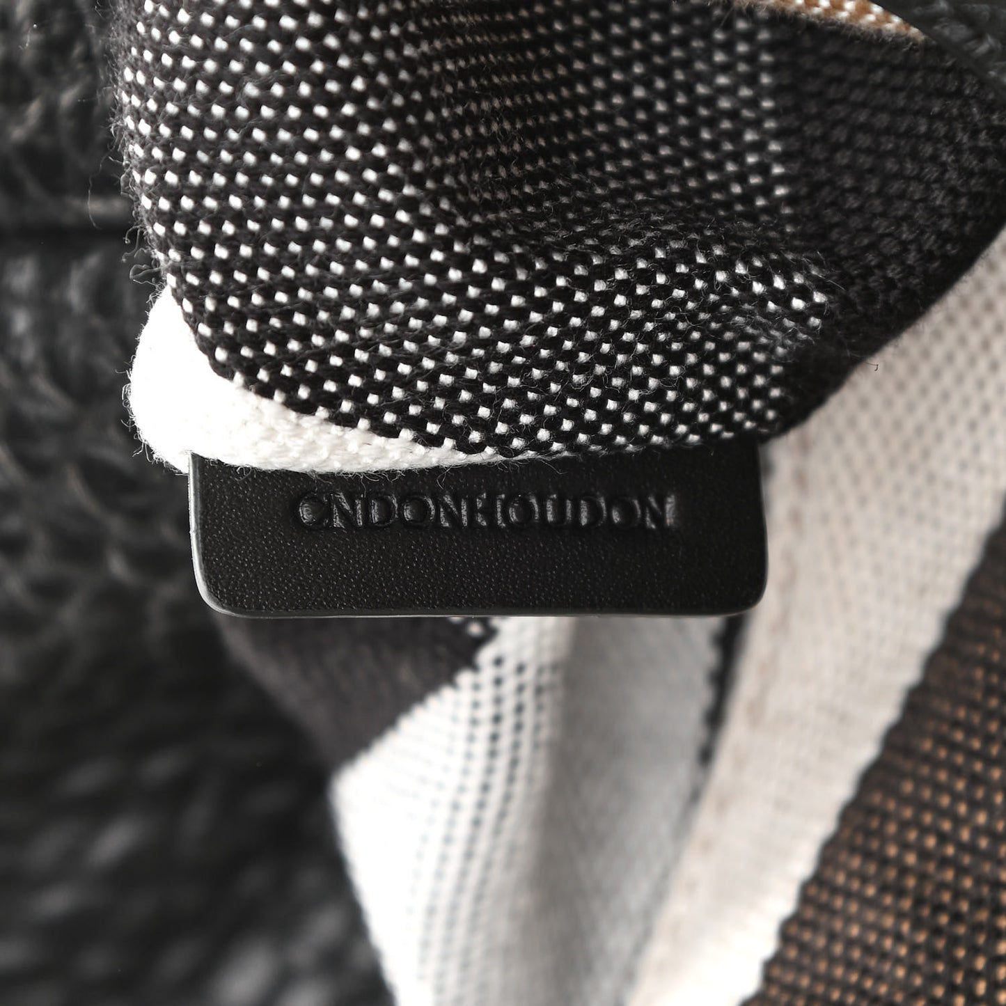 Grainy Calfskin House Check Small Maidstone Black