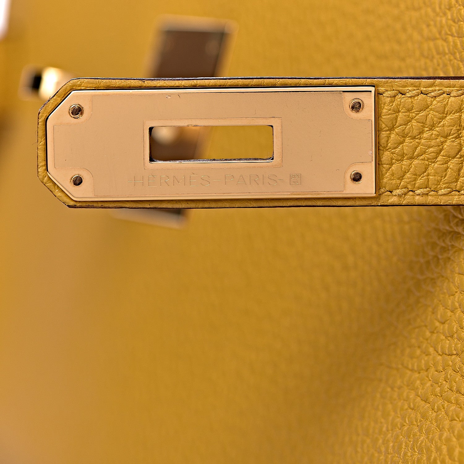 Hermes Togo Kelly Retourne 28 Jaune Ambre 28 of 42