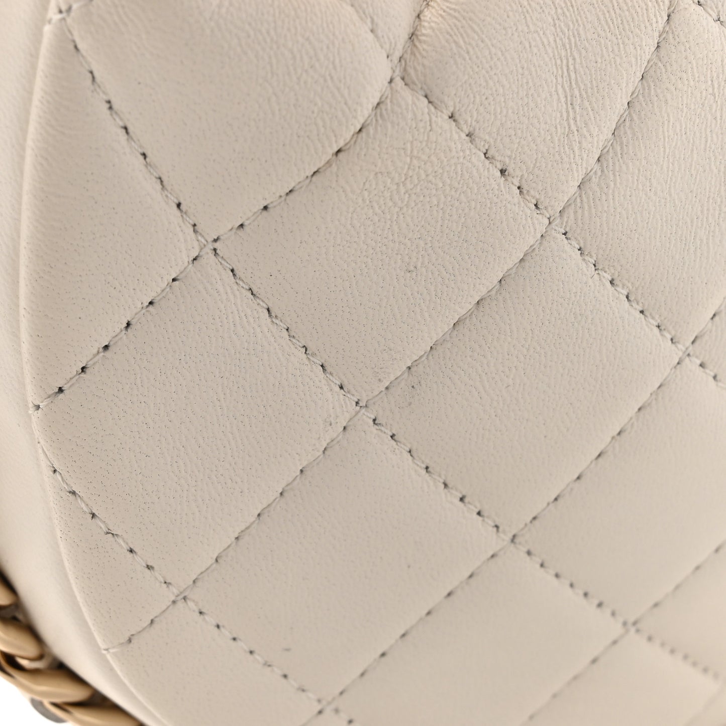 Lambskin Quilted Chain Around Pouch Hobo White