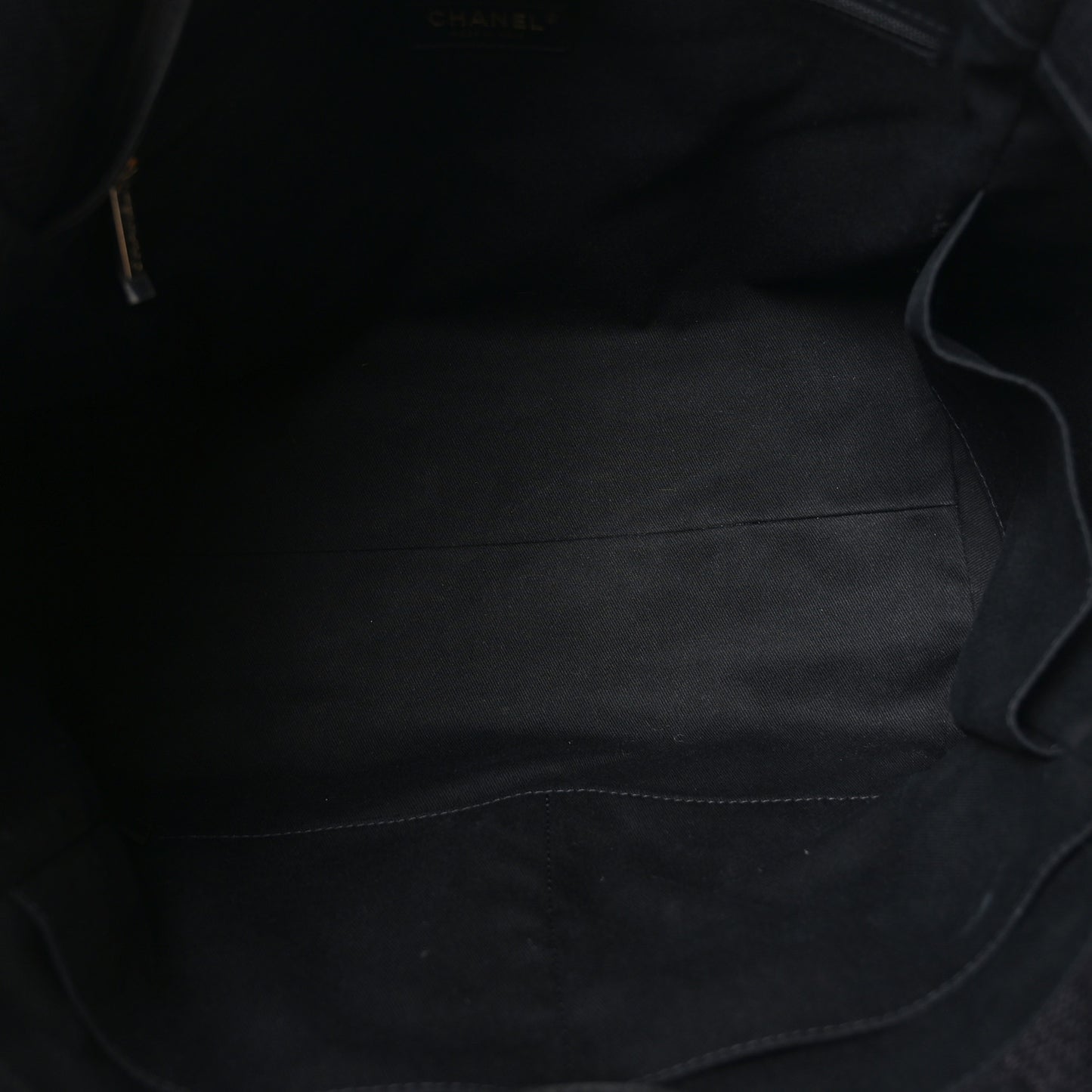 Mixed Fibers Calfskin Striped Medium Deauville Tote Black