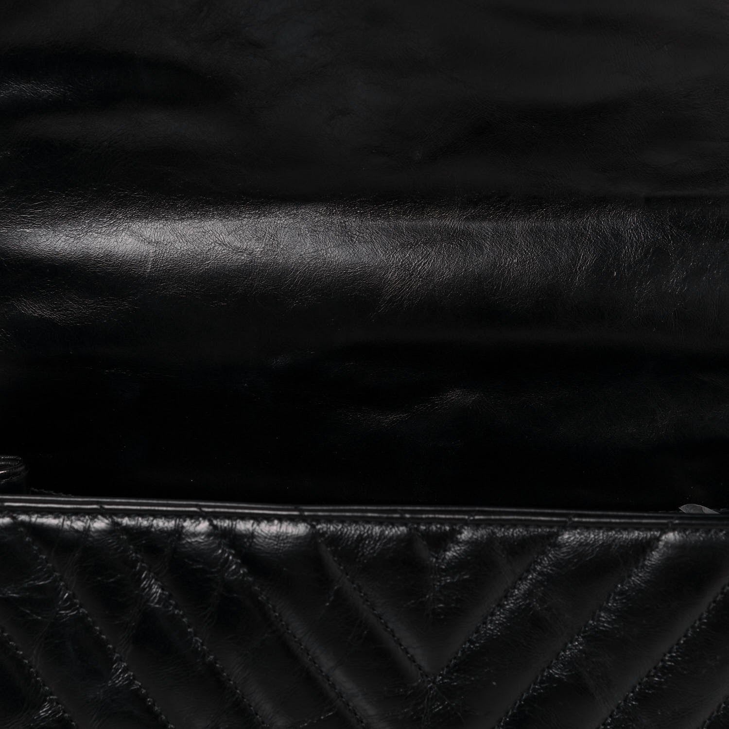 Chanel Calfskin Lizard Chevron Quilted Medium Coco Handle Flap Black 15 of 18