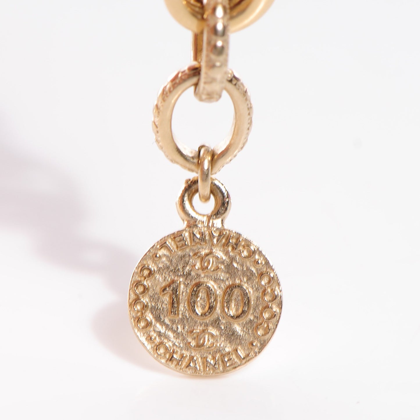 Graduated Pearl CC Short Necklace Gold