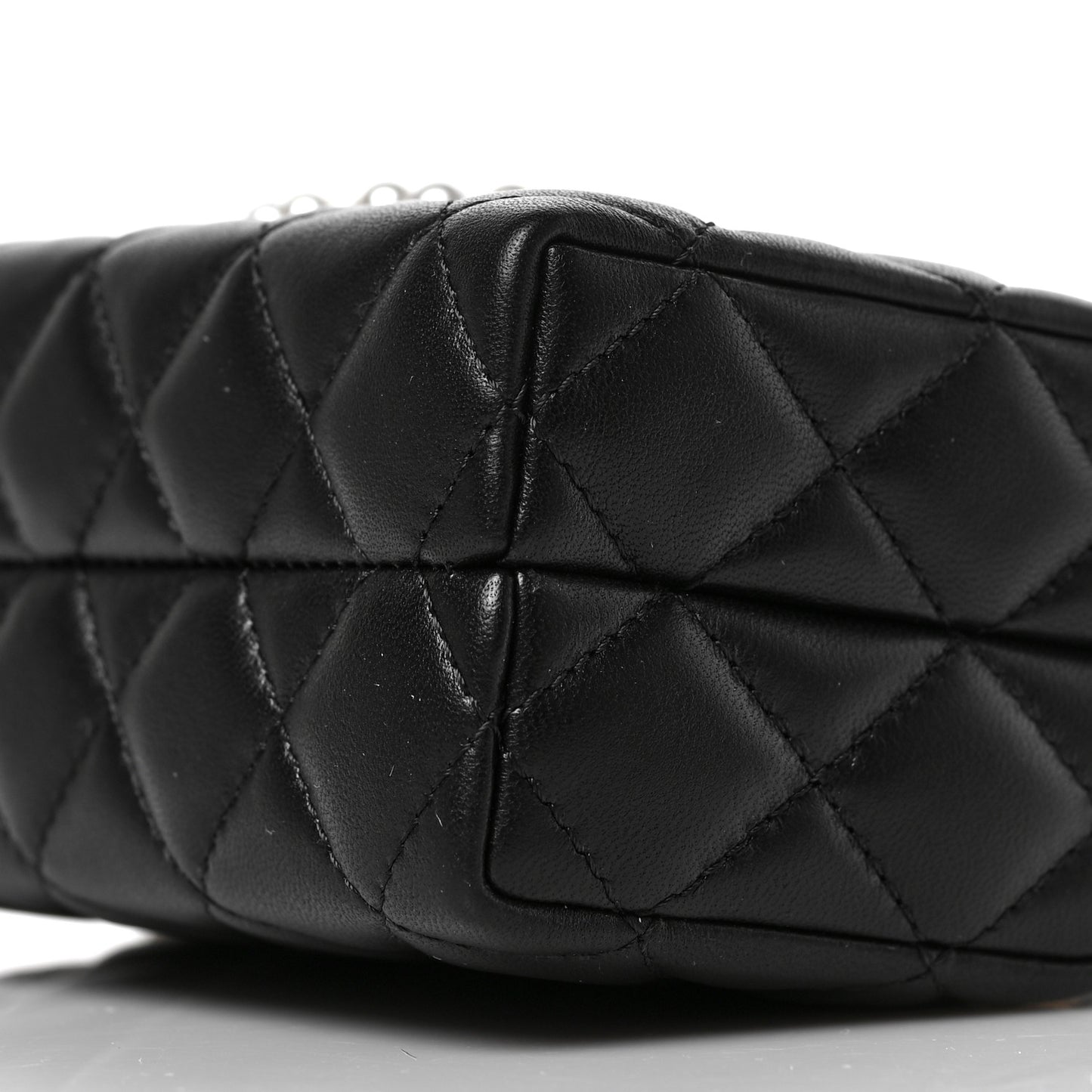 Lambskin Quilted Pearl CC Vanity Case Black