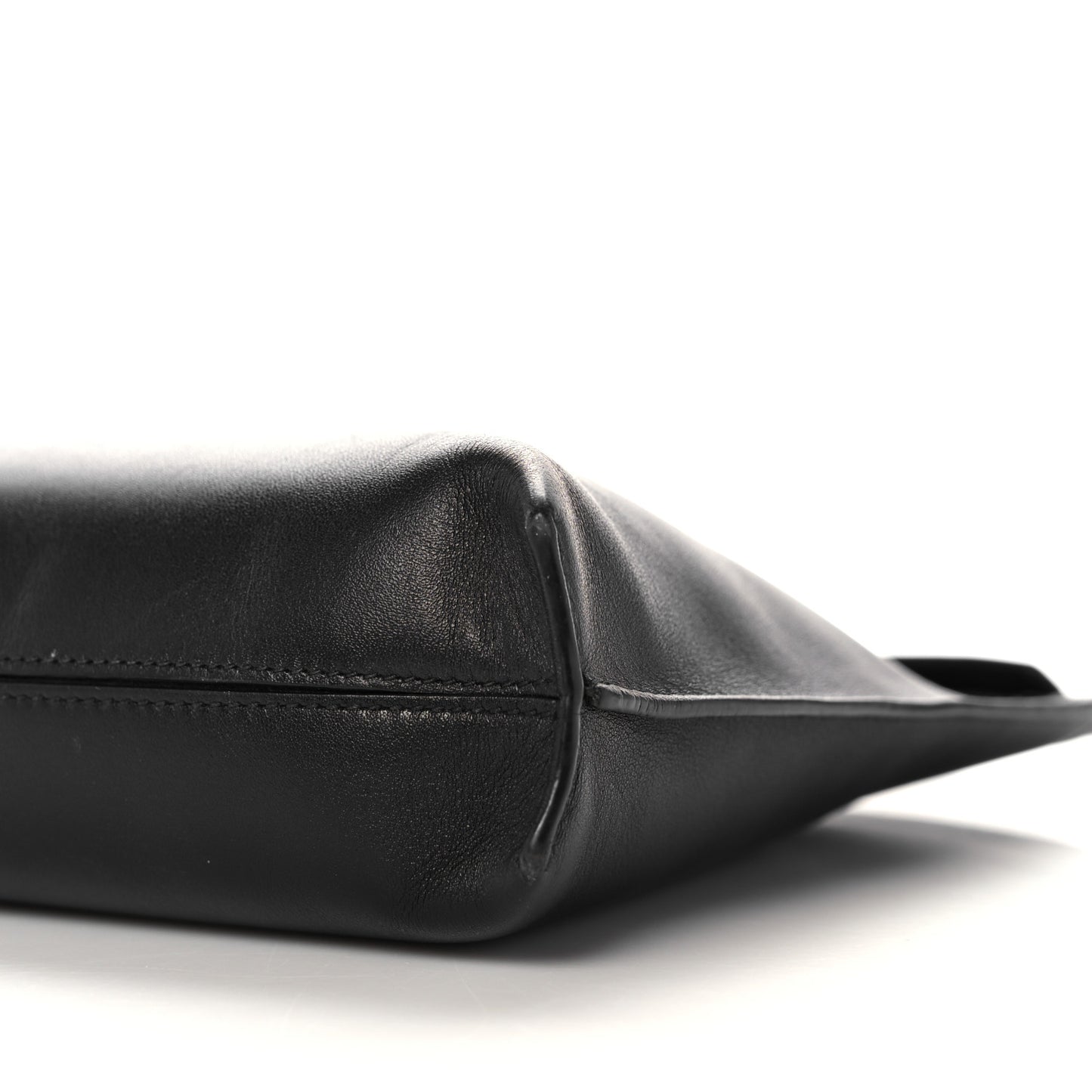 Calfskin T Pouch Black