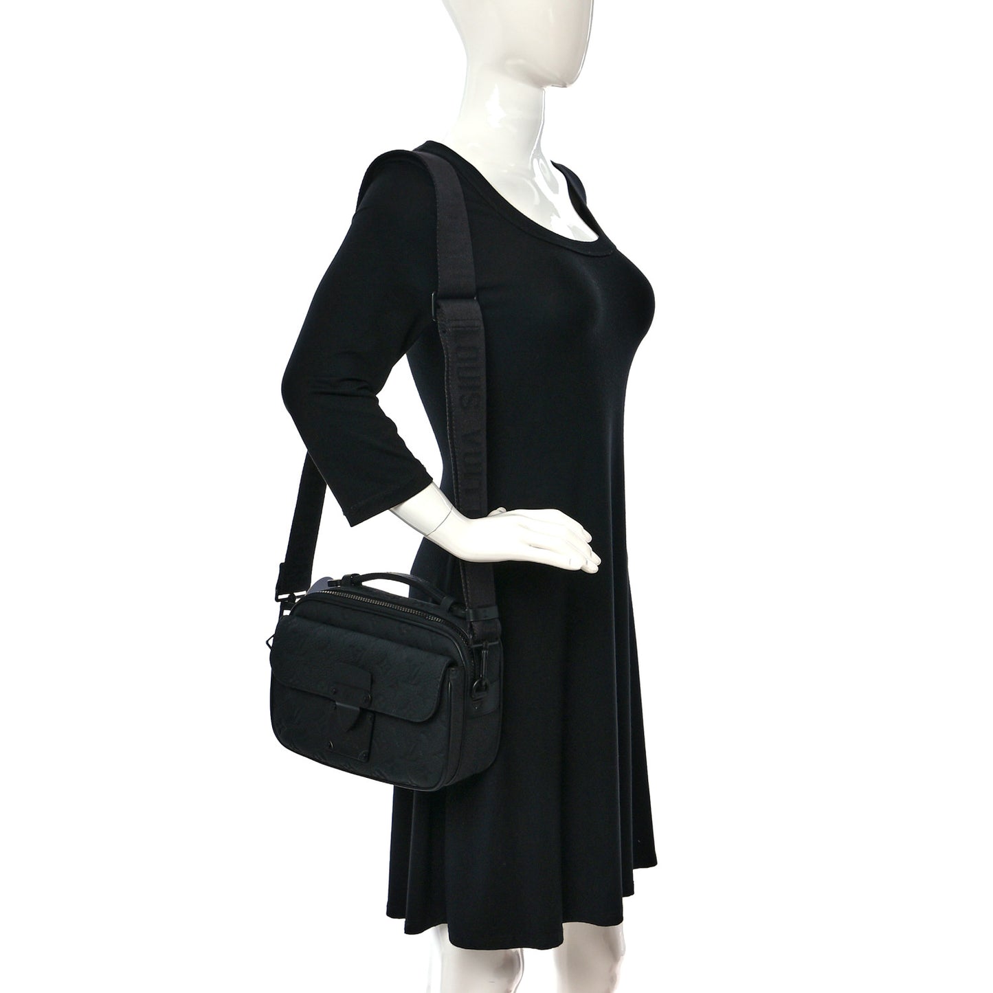 Taurillon Monogram S Lock Messenger Black